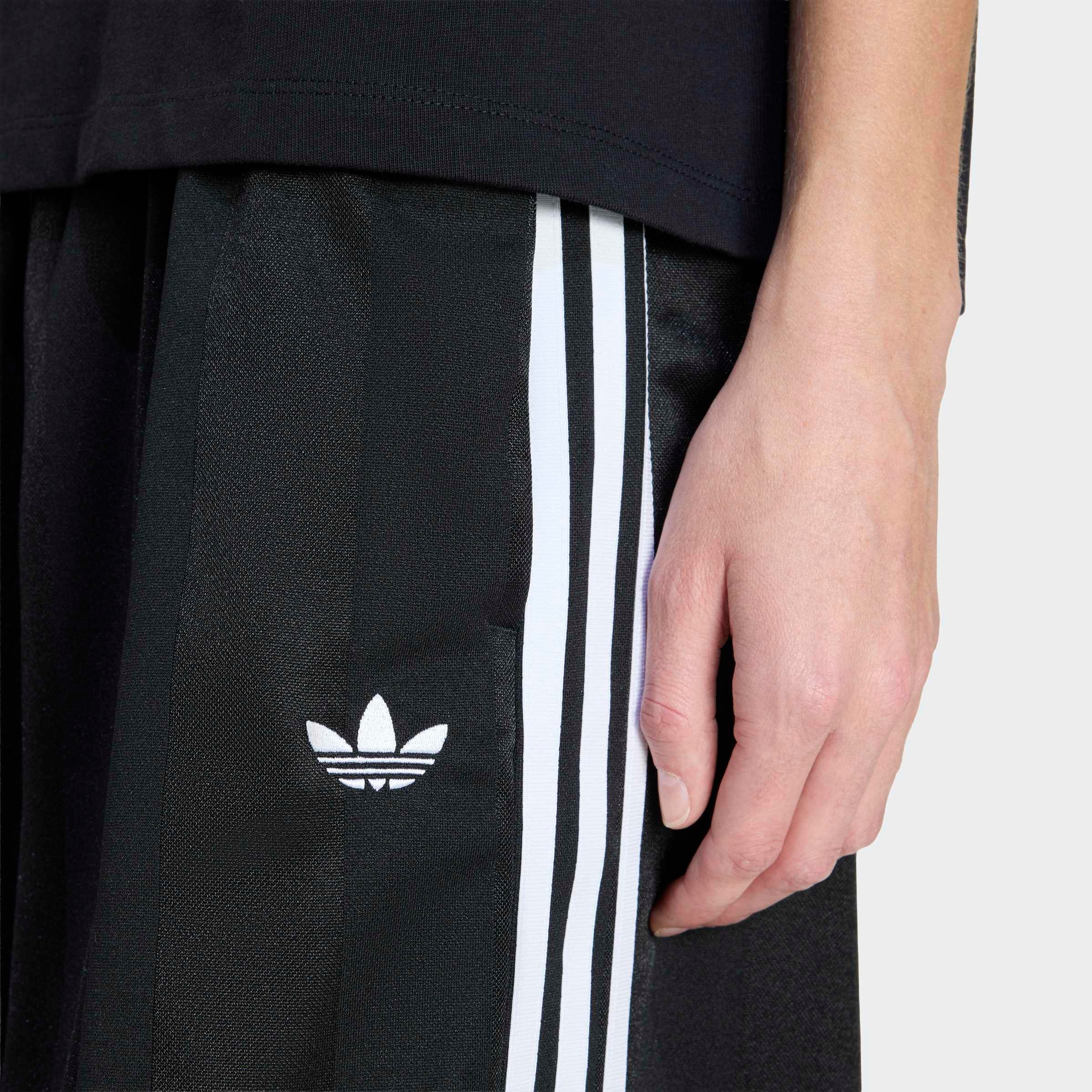 Shorts ADIDAS ORIGINALS "3-STREIFEN-JAQUARD JORTS", Damen, Gr. M, N-Gr, schwarz, normal, gr., Obermaterial: 100% Polyester, Hosen Shorts 3