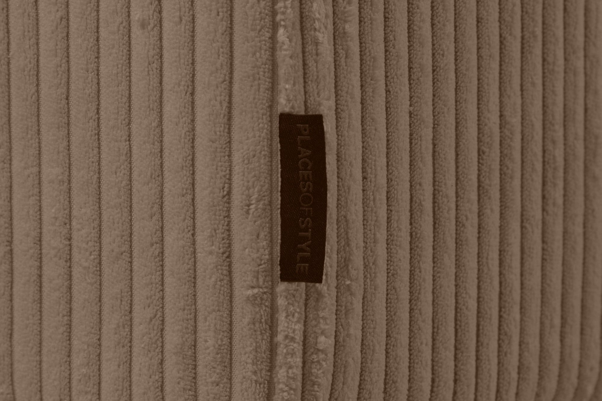 Places of Style Ecksofa »Pinto, 290 cm, Cord, Chenille, Lederoptik, Ottomane links / rechts«, mit Keder, schwarze Metallfüße, Wellenunterfederung