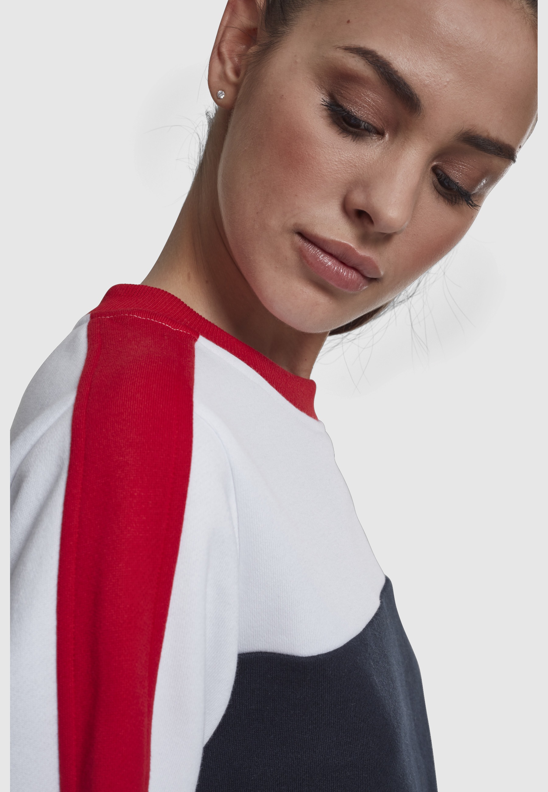 URBAN CLASSICS Sweatshirt »Urban Classics Damen Ladies Cropped 3-Tone Stripe Crew«, 1 Stk.
