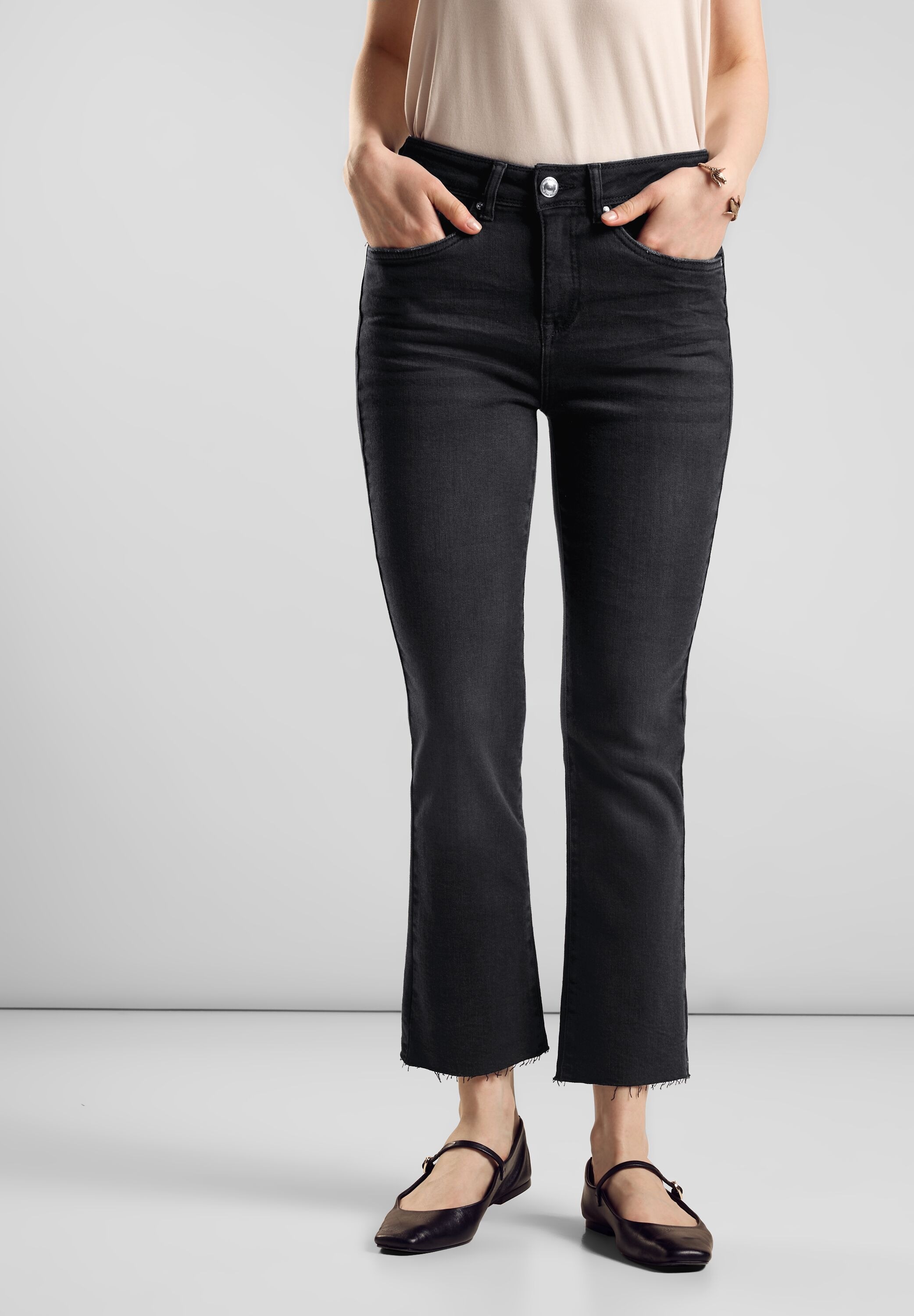 STREET ONE 5-Pocket-Jeans "Denim-Kick Flared", slim fit mit Stretch günstig online kaufen