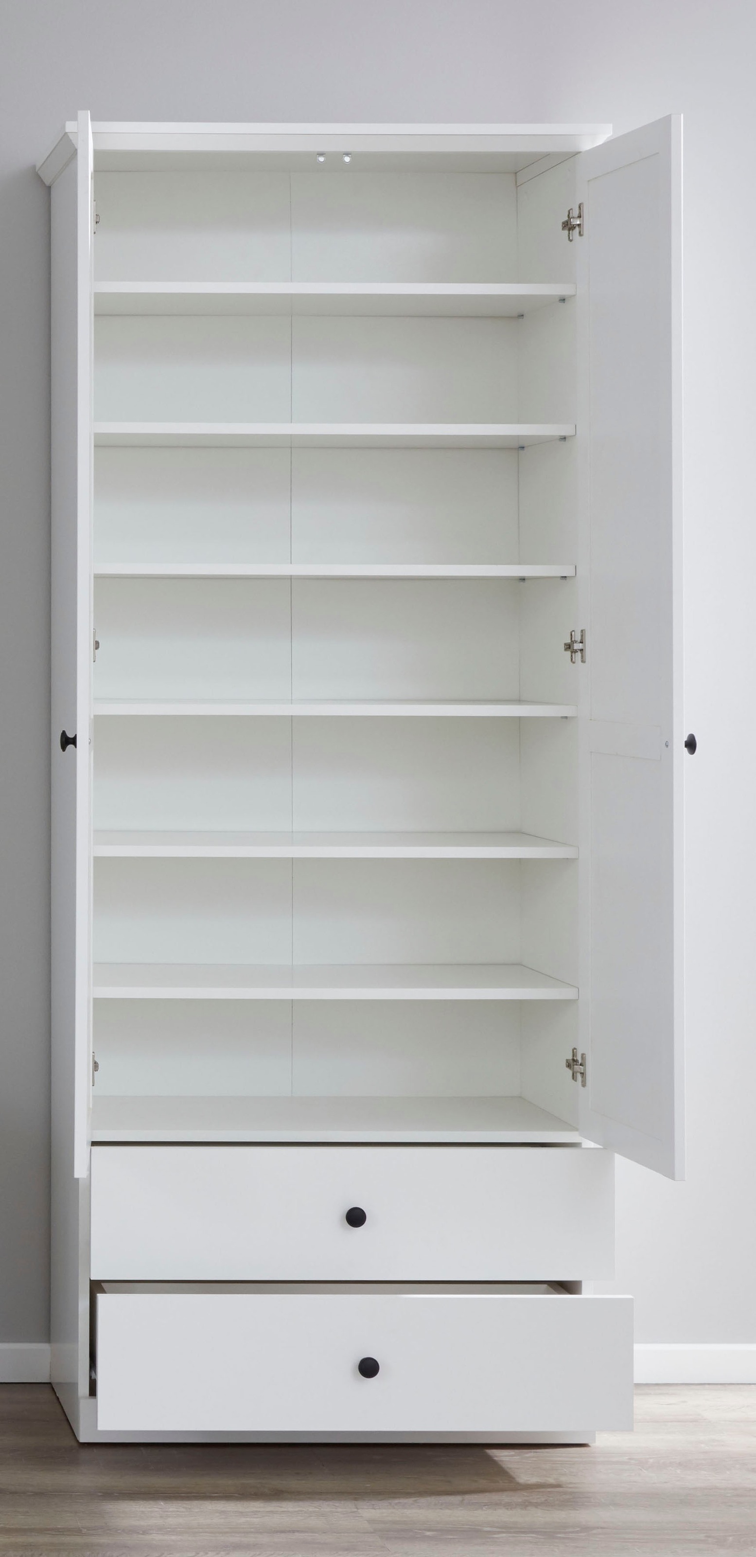 Home affaire Garderobenschrank »Örebro« zeitloser Landhausstil, mit Vollauszug