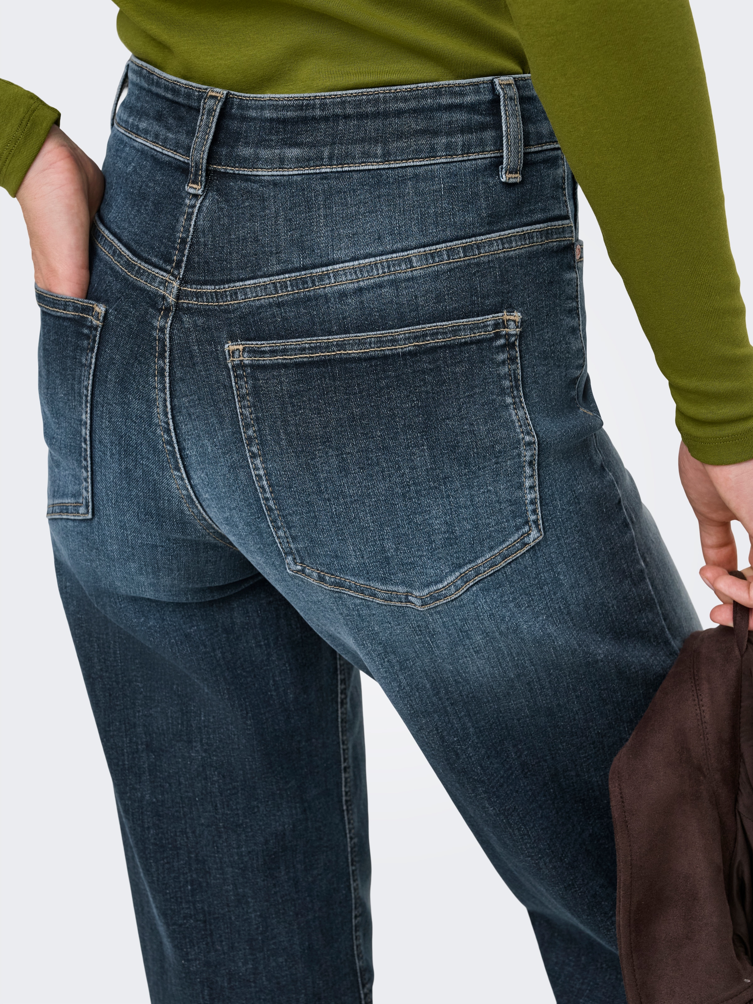 ONLY High-waist-Jeans »ONLMADISON BLUSH HW WIDE DNM DOT529 NOOS« Baumwollmischung, wide fit