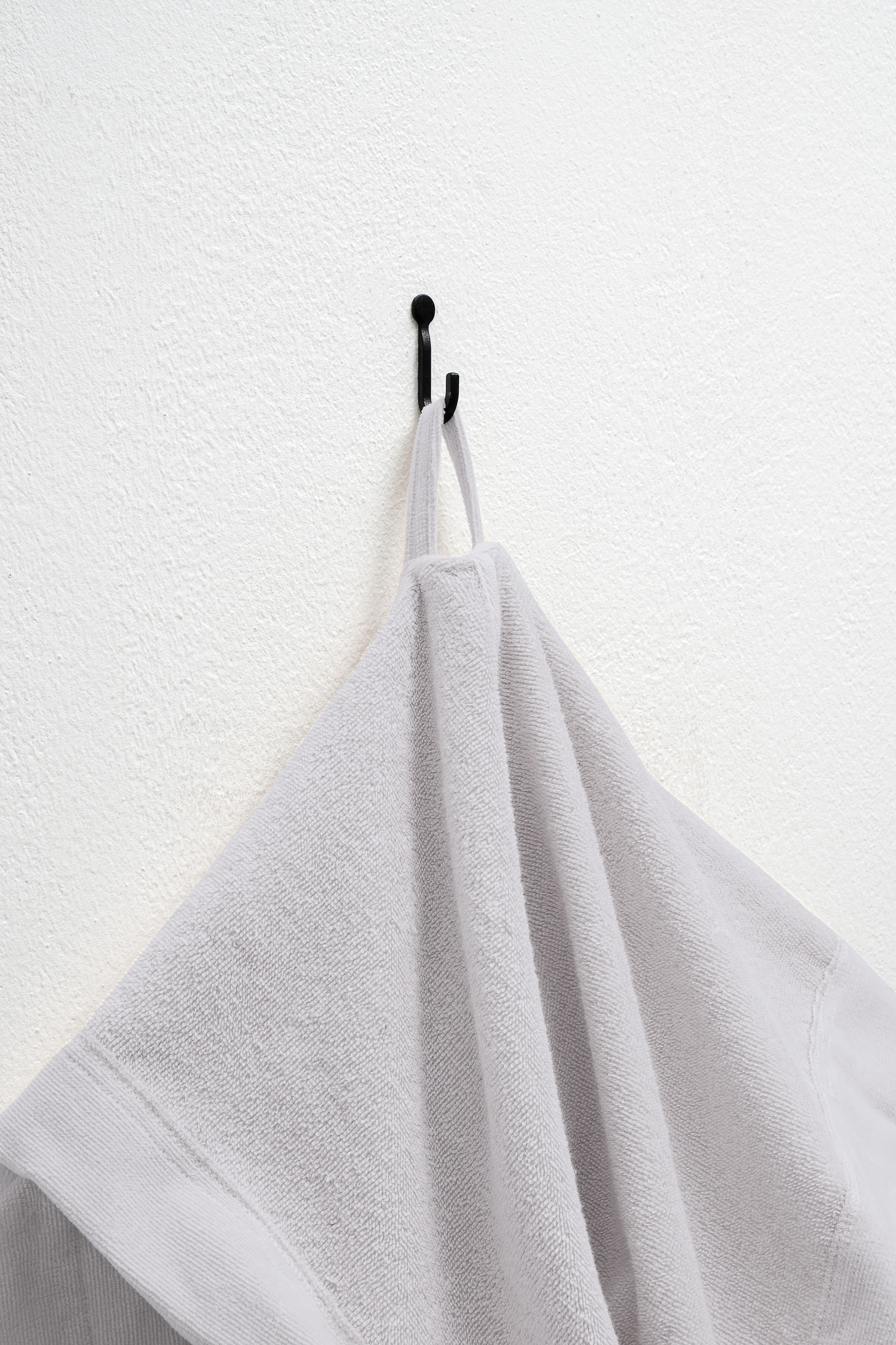OTTO home Unisex-Bademantel »Fenya, 330 g/m², ideal für Sauna & Spa, Hotelbademantel, Morgenmantel«, (1 St.), Reißverschlusstaschen, weich mit GRATIS-Zugabe: 1x Duschtuch 70x140 cm