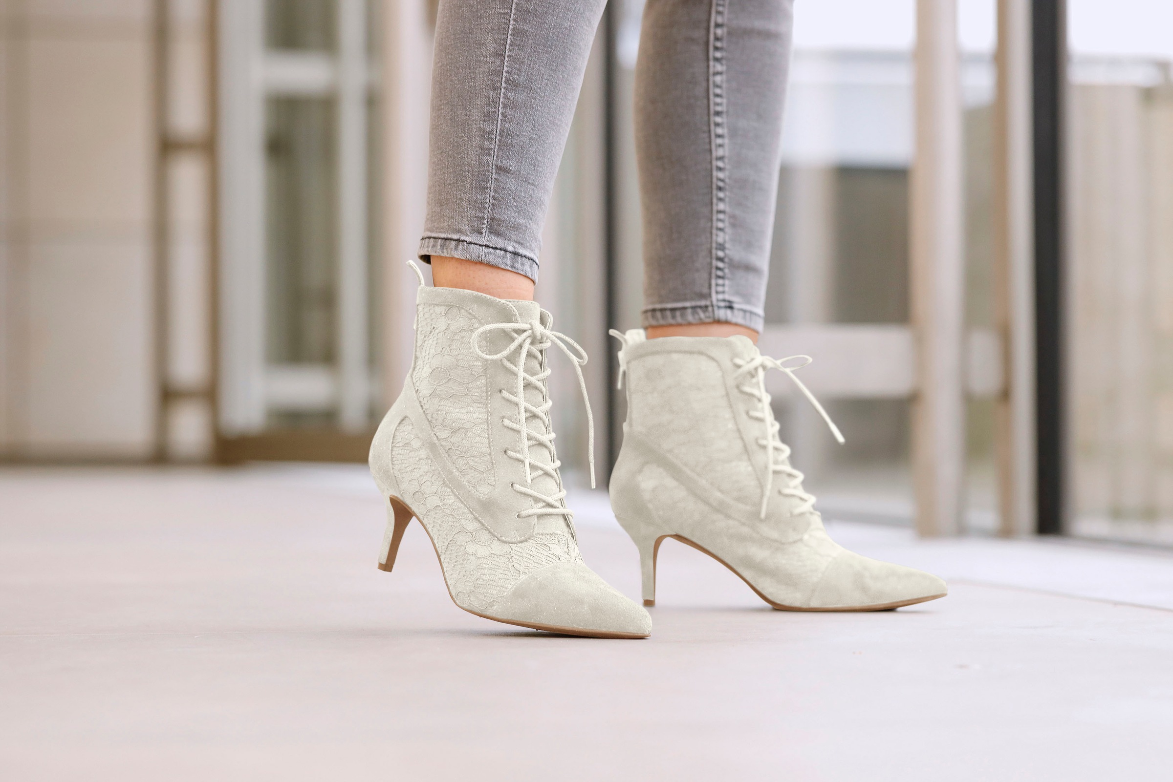 LASCANA Schnürstiefelette "Sommerstiefelette" in sexy Spitzen Optik, Stiefe günstig online kaufen