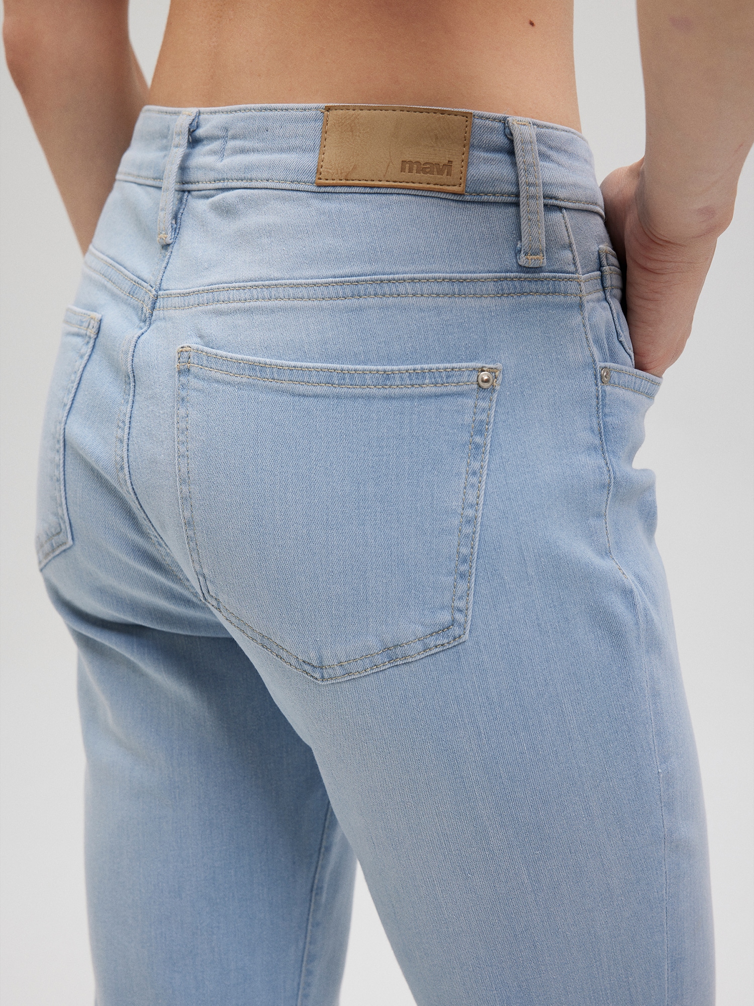 Mavi Straight-Jeans »KENDRA«, gerde Form