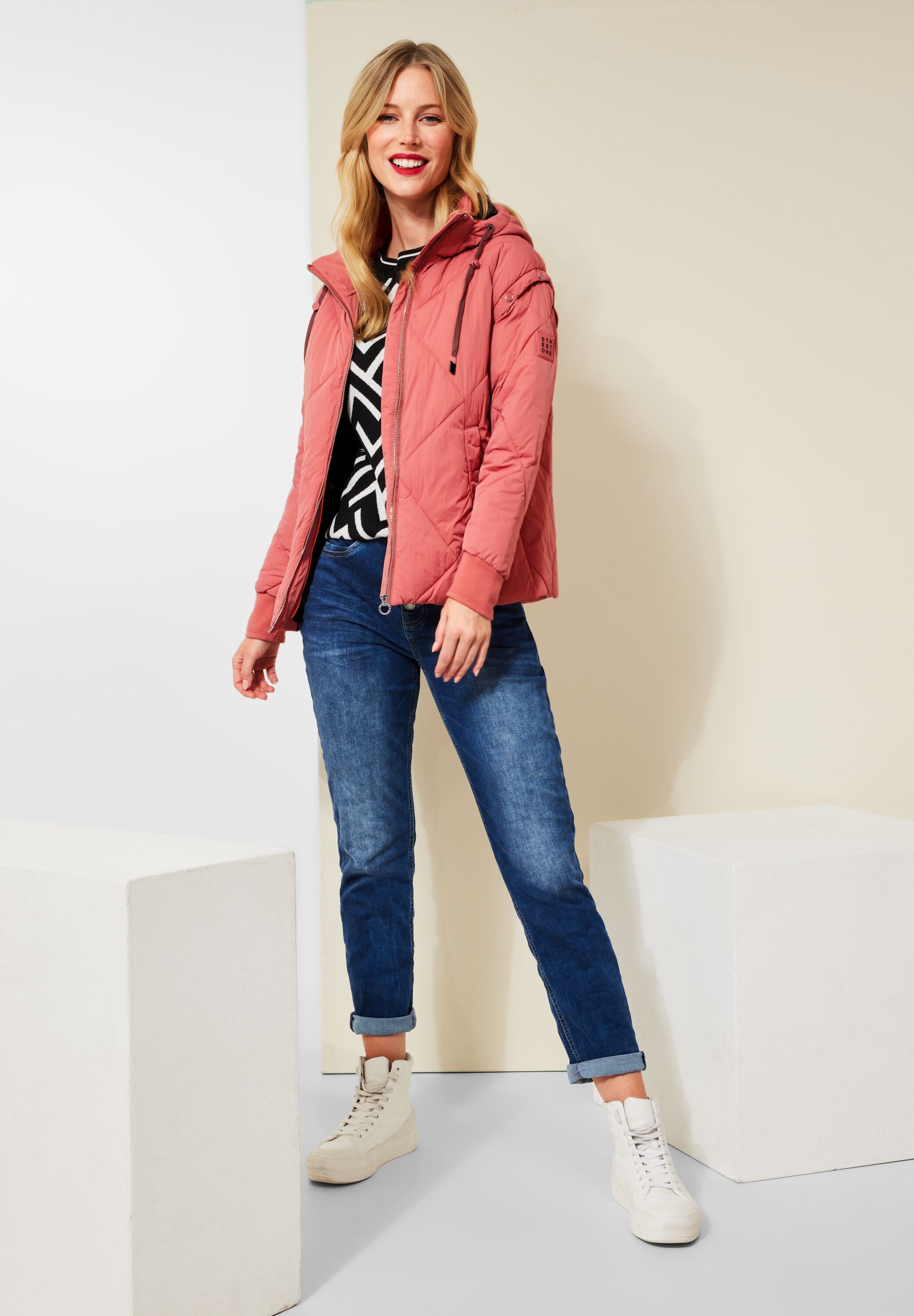 STREET ONE Winterjacke, mit Kapuze, mit abnehmbarer Kapuze