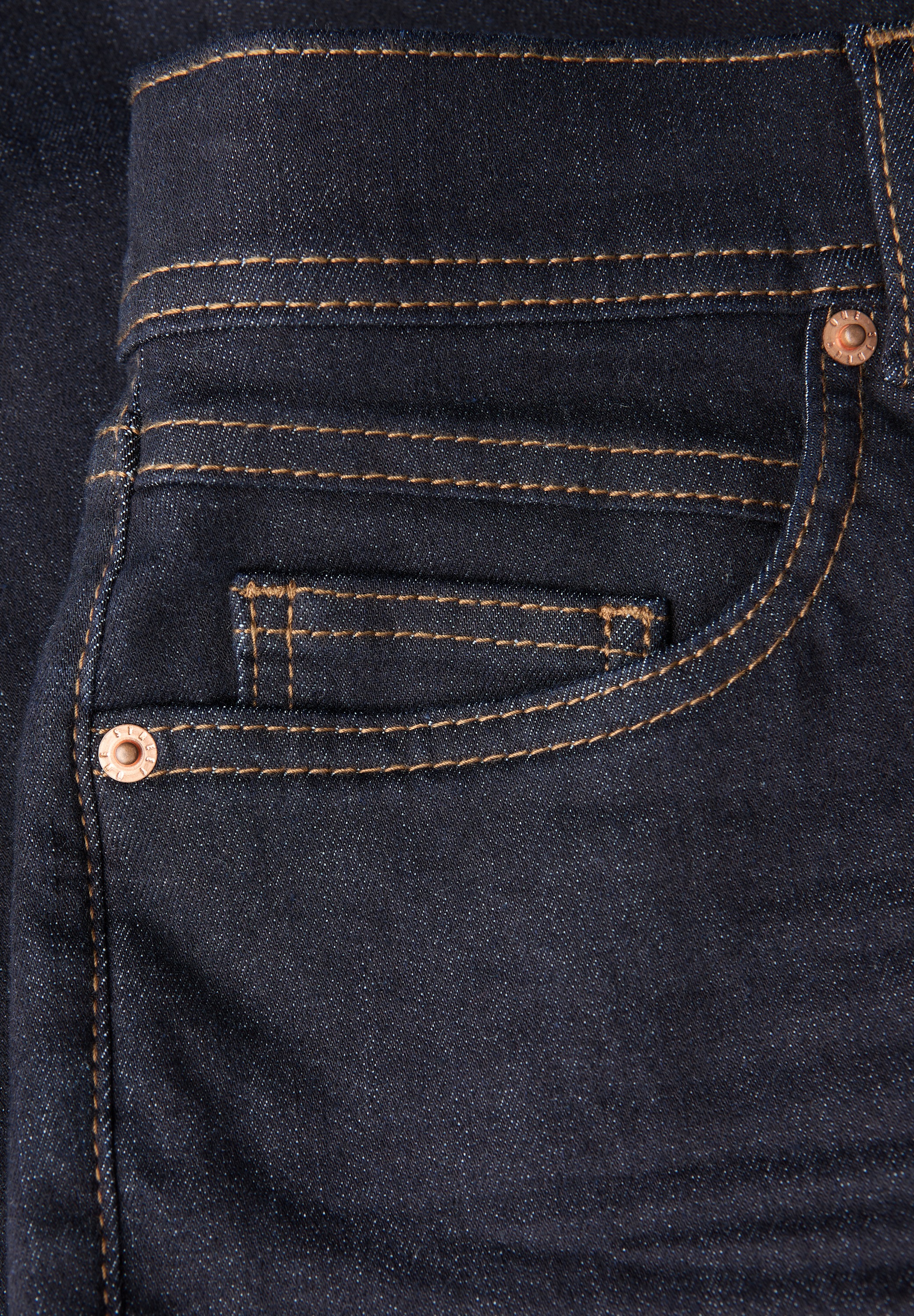 STREET ONE Comfort-fit-Jeans, aus Baumwolle mit Stretchanteil