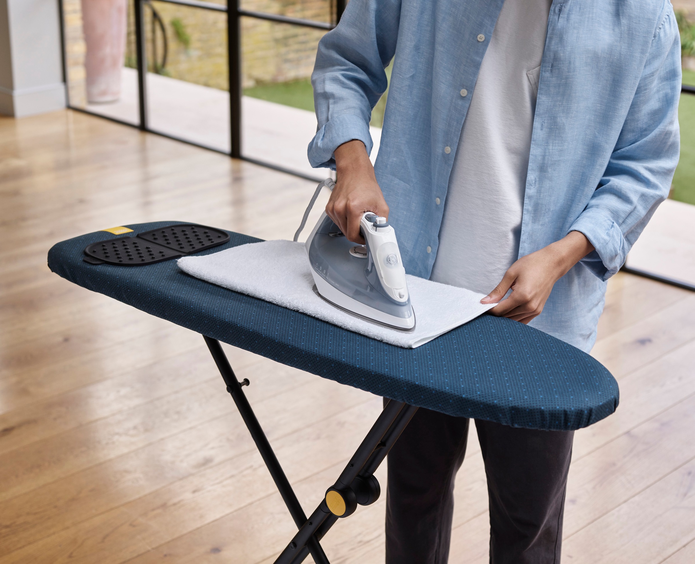 Joseph Joseph Bügelbrett "Glide Compact Plus" zum einfachen Verstauen mit h günstig online kaufen