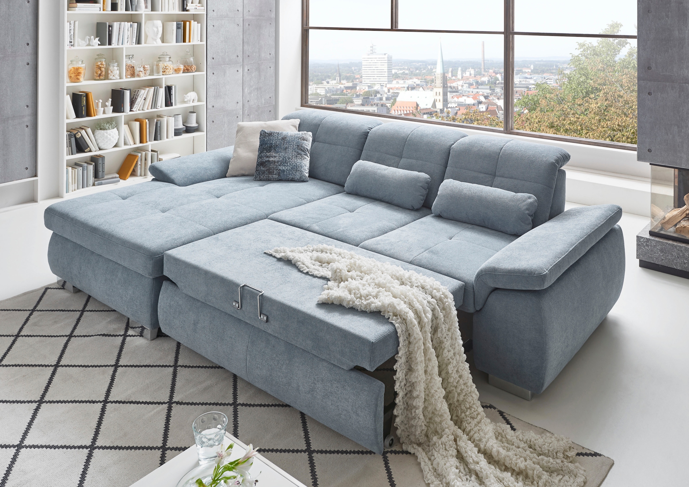 Die PlanBar Ecksofa »MP-IN16037 L-Form mit Kaltschaum-Polsterung«, mit Sitztiefenverstellung & Zierkissen
