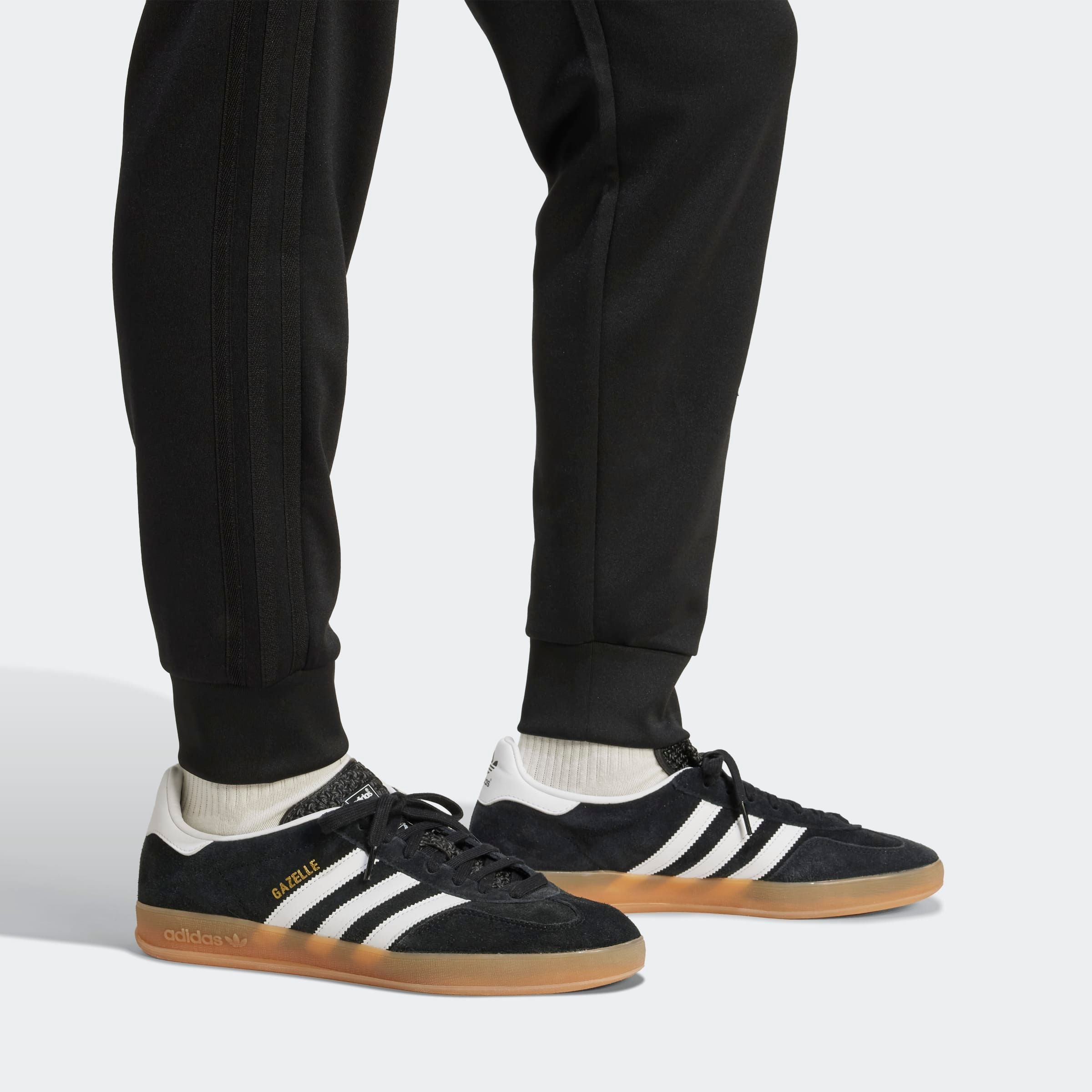 adidas Originals Sporthose »ADICOLOR CLASSICS SST«, (1 tlg.), Superstar, Retro Look, weiches Material