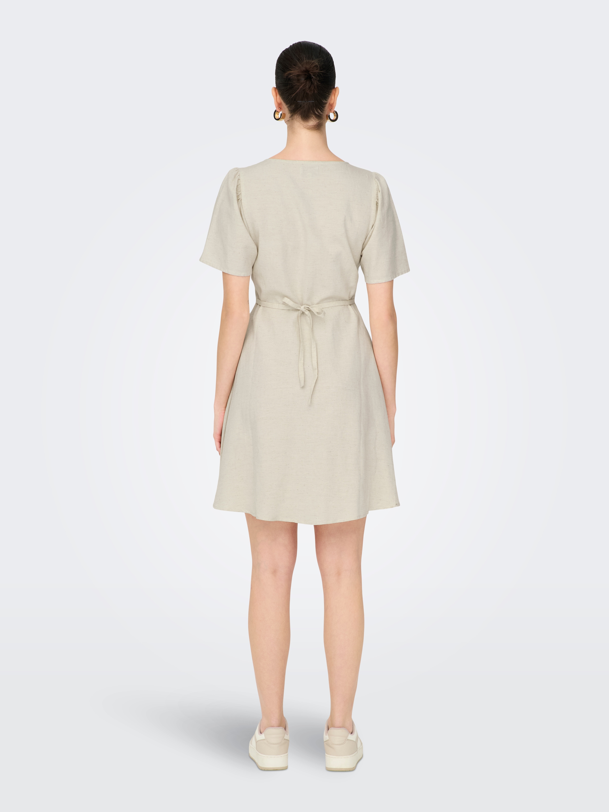 ONLY Minikleid »ONLVITA LIFE S/S SHORT DRESS NOOS WVN« Viskosemischung, regular fit