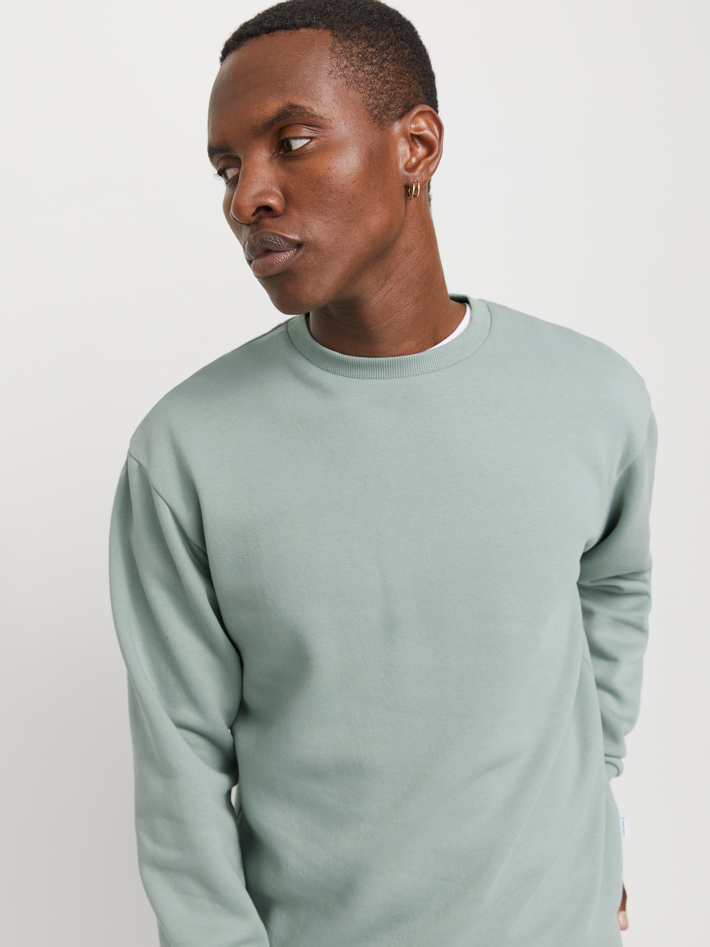 Jack & Jones Sweatshirt »JJEBRADLEY mit Rippbündchen für Alltag und Freizeit«, mit Rippbündchen