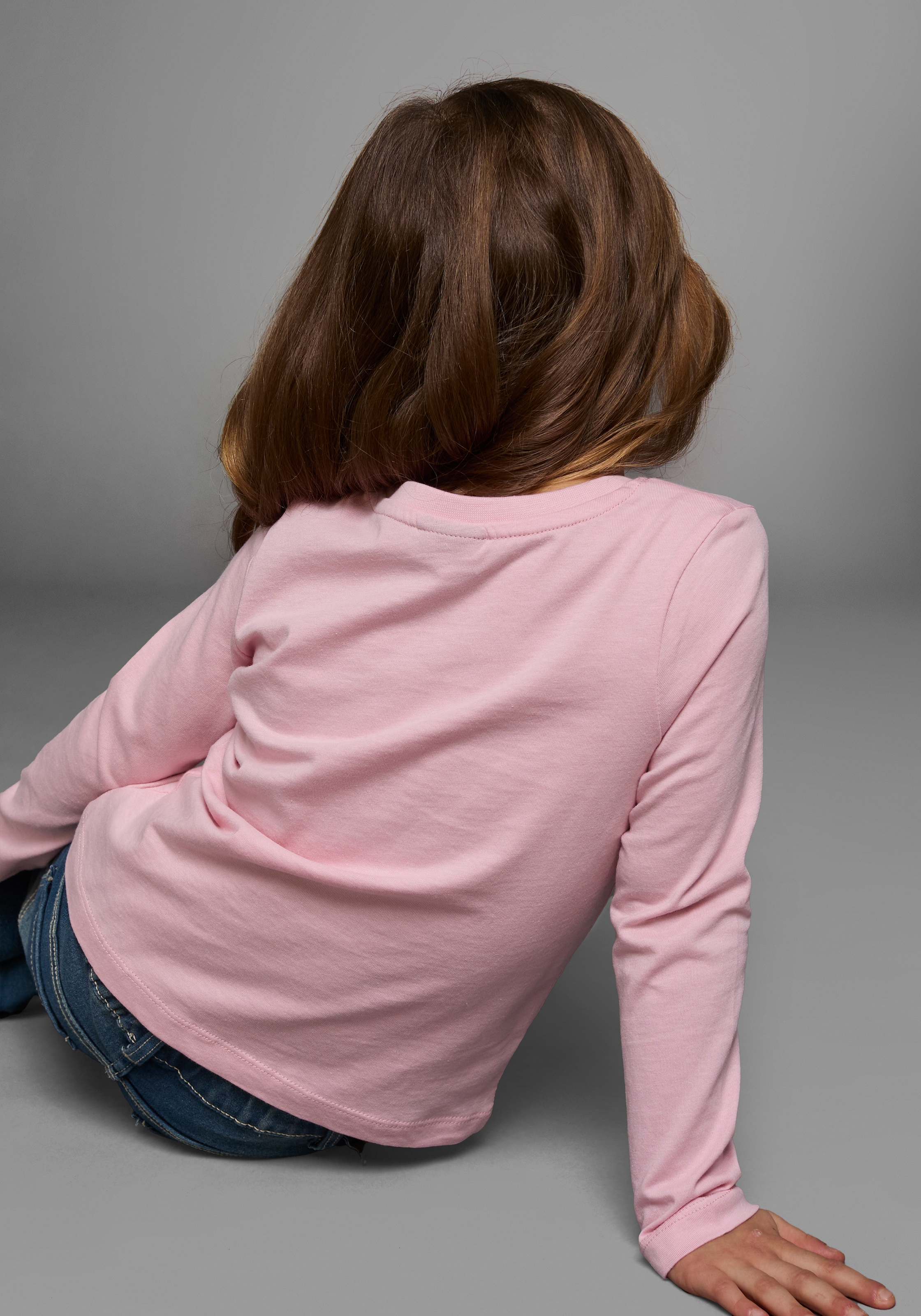 KIDSWORLD Langarmshirt »Regenbogen«, Langarm, Basic-Passform, mit schimmernden Pailletten-Applikationen