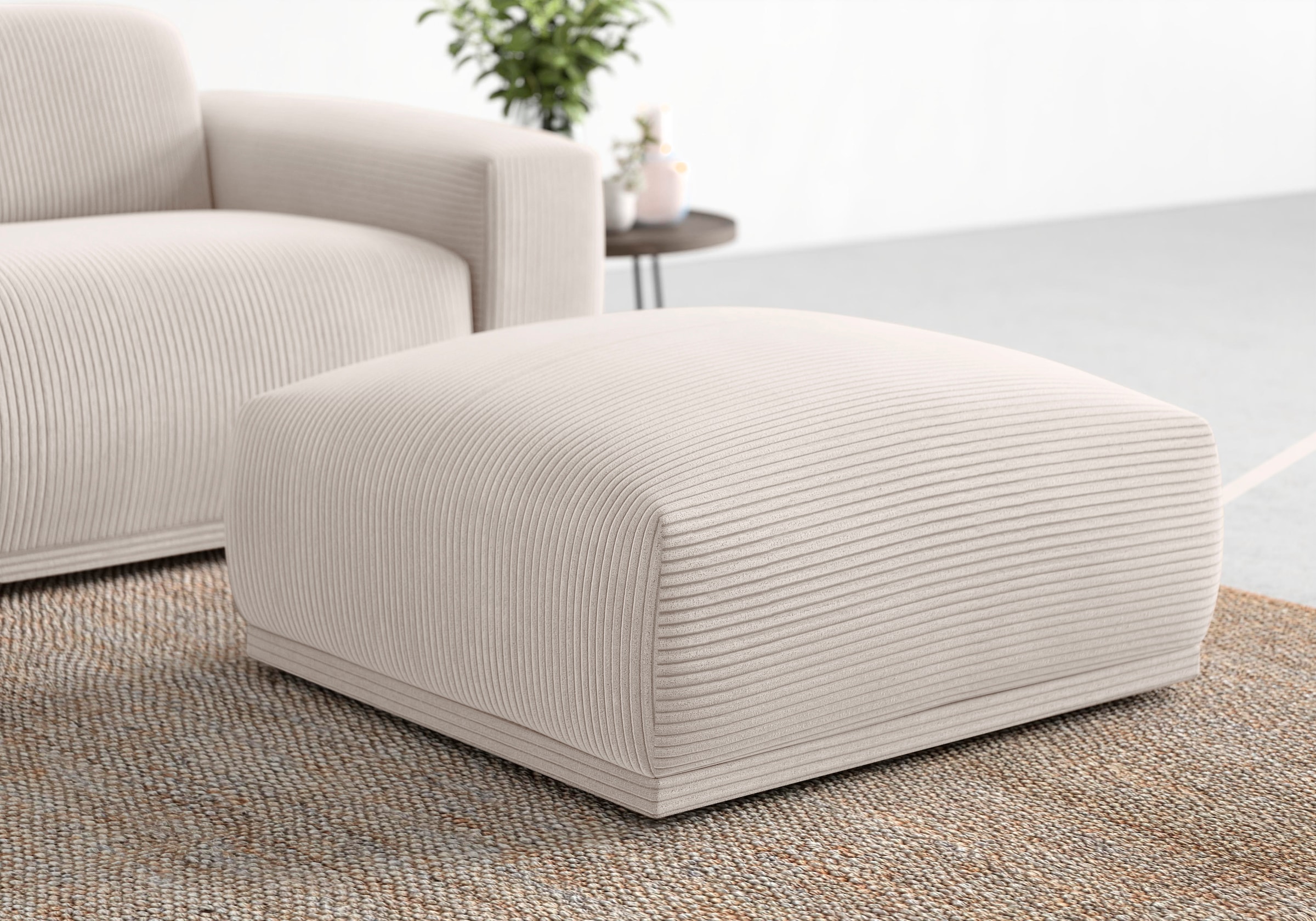 TRENDMANUFAKTUR Hocker »Braga, mit hochwertigem Kaltschaum, quadratisch, in Cord erhältlich«, (1 St.), moderner Polsterhocker, 85/42/85 cm (B/H/T)