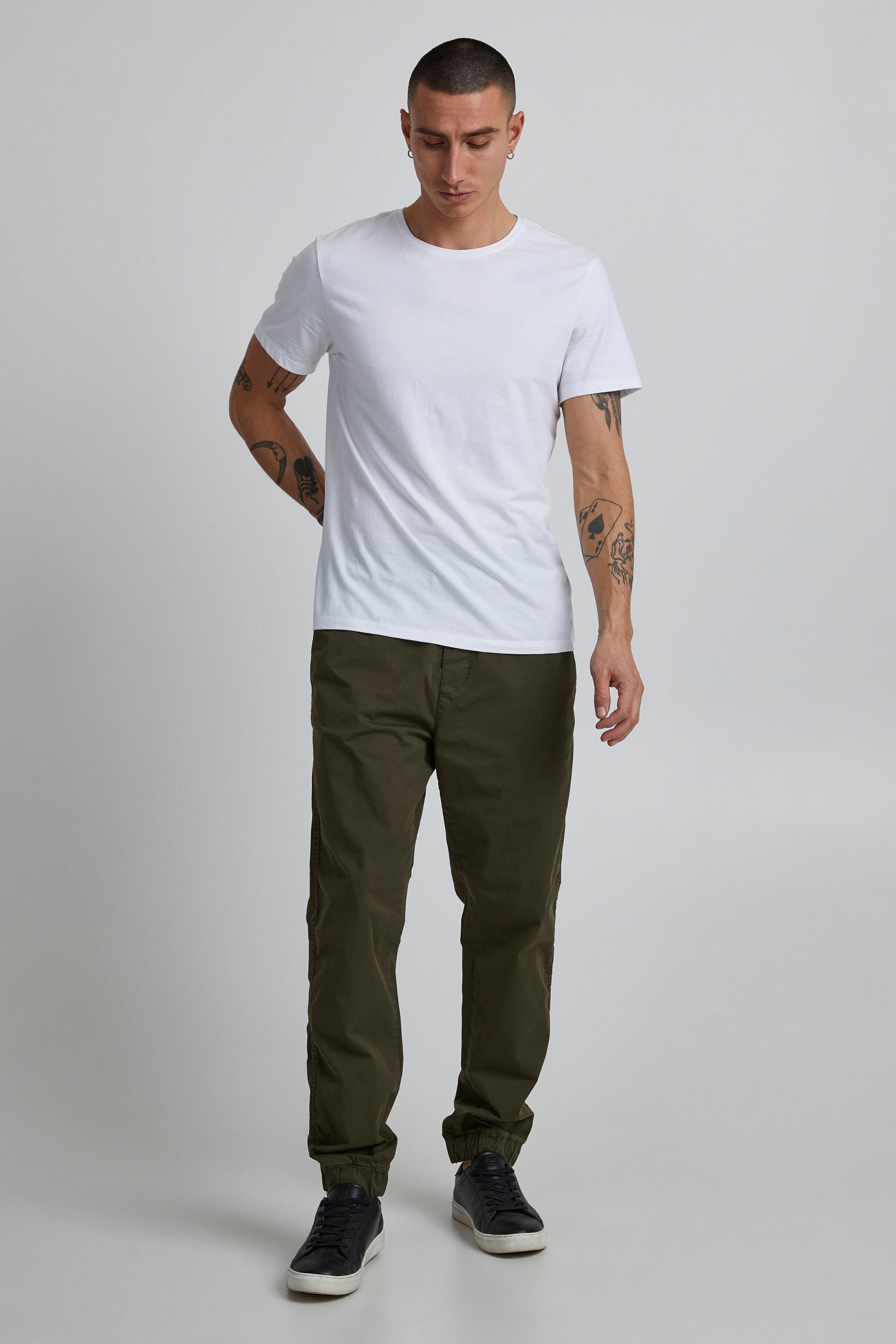 Chinohose BLEND "BHNimbu", Herren, Gr. L, US-Größen, forest night, Web, 97% Baumwolle, 3% Elasthan, unifarben, regular fit knöchellang, Hosen Chinohose, Lässige Chinohose mit Tunnelzug 8