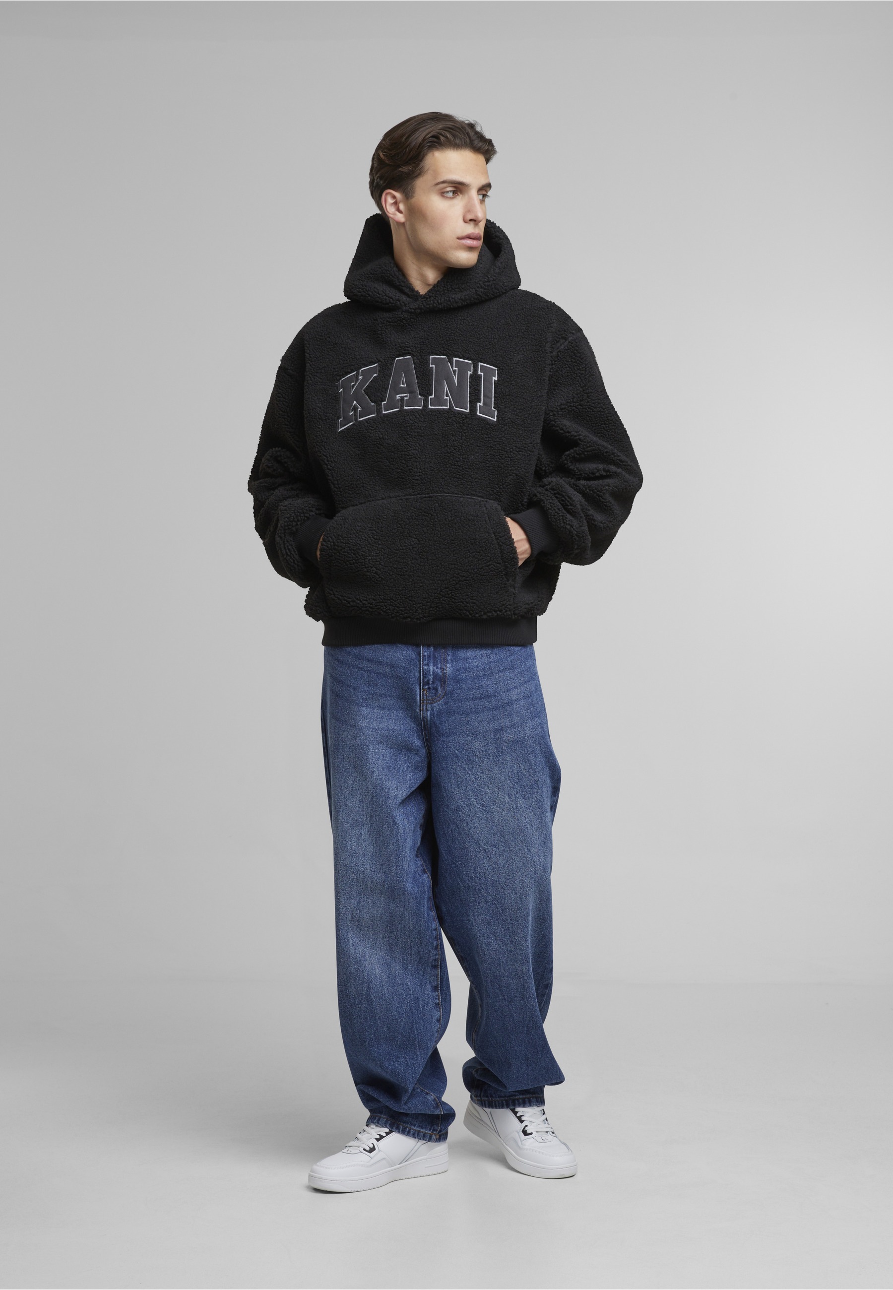 Karl Kani Kapuzenpullover »Karl Kani Karl Kani Serif Teddy Hoodie« 1 Stk.