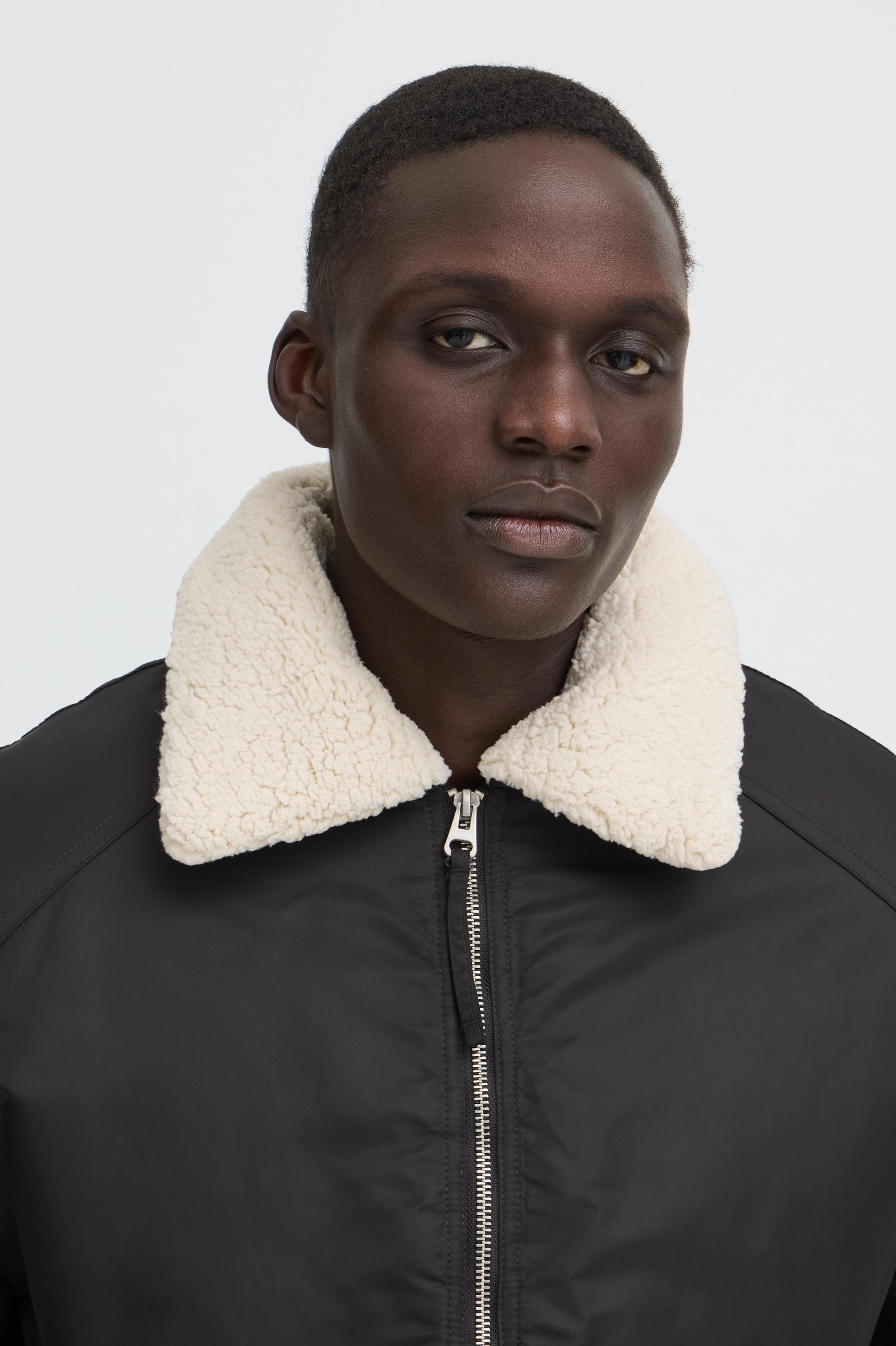 Blend Bomberjacke »BHGATLIN BOMBER JKT« Kunstfaser, loose fit