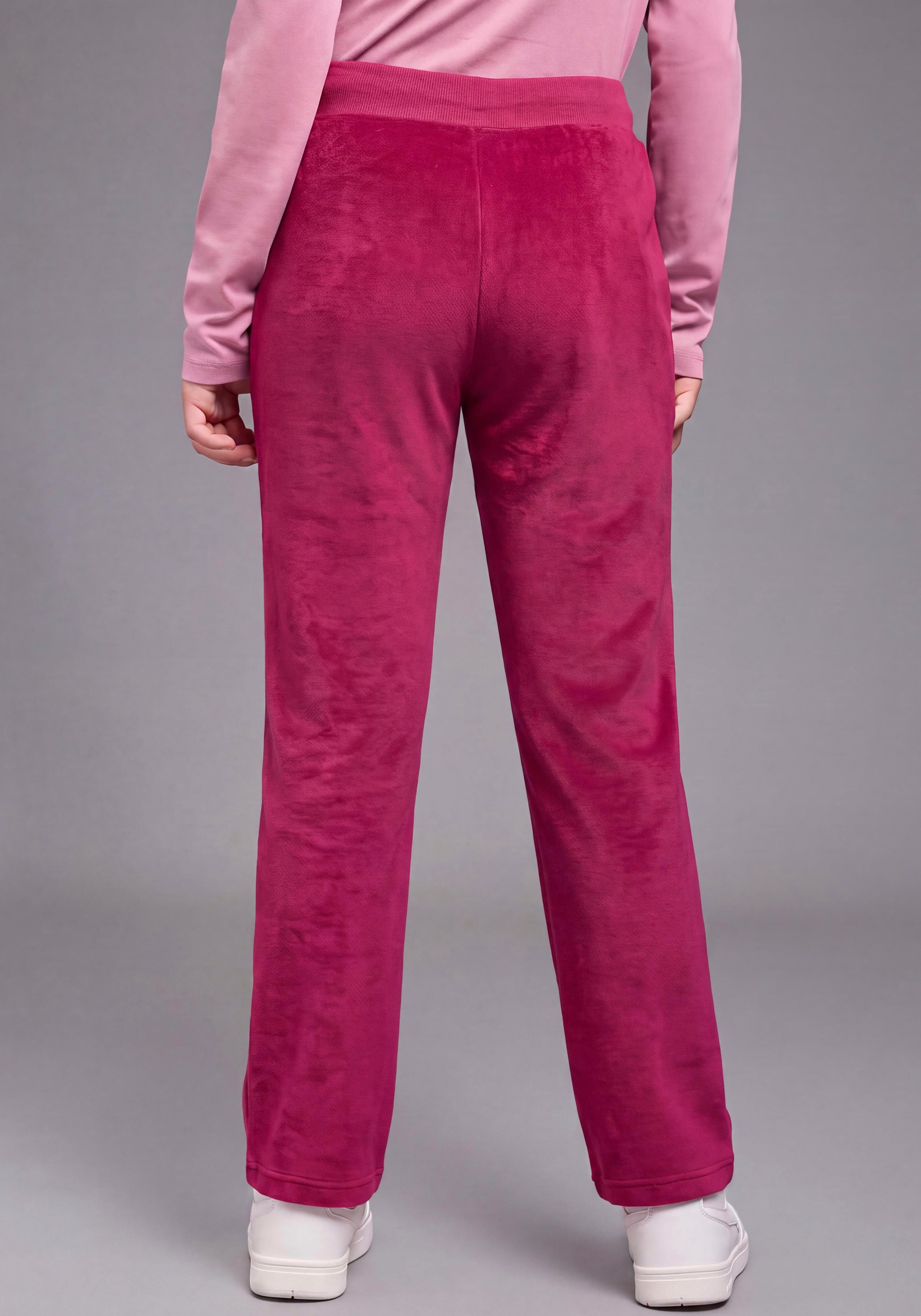 H.I.S Nickihose »Weiche H.I.S Nicki-Jogginghose mit leichte ausgestelltem Bein«  Kuschelweiche Nickihose, mit ausgestellter Beinform, lange Form
