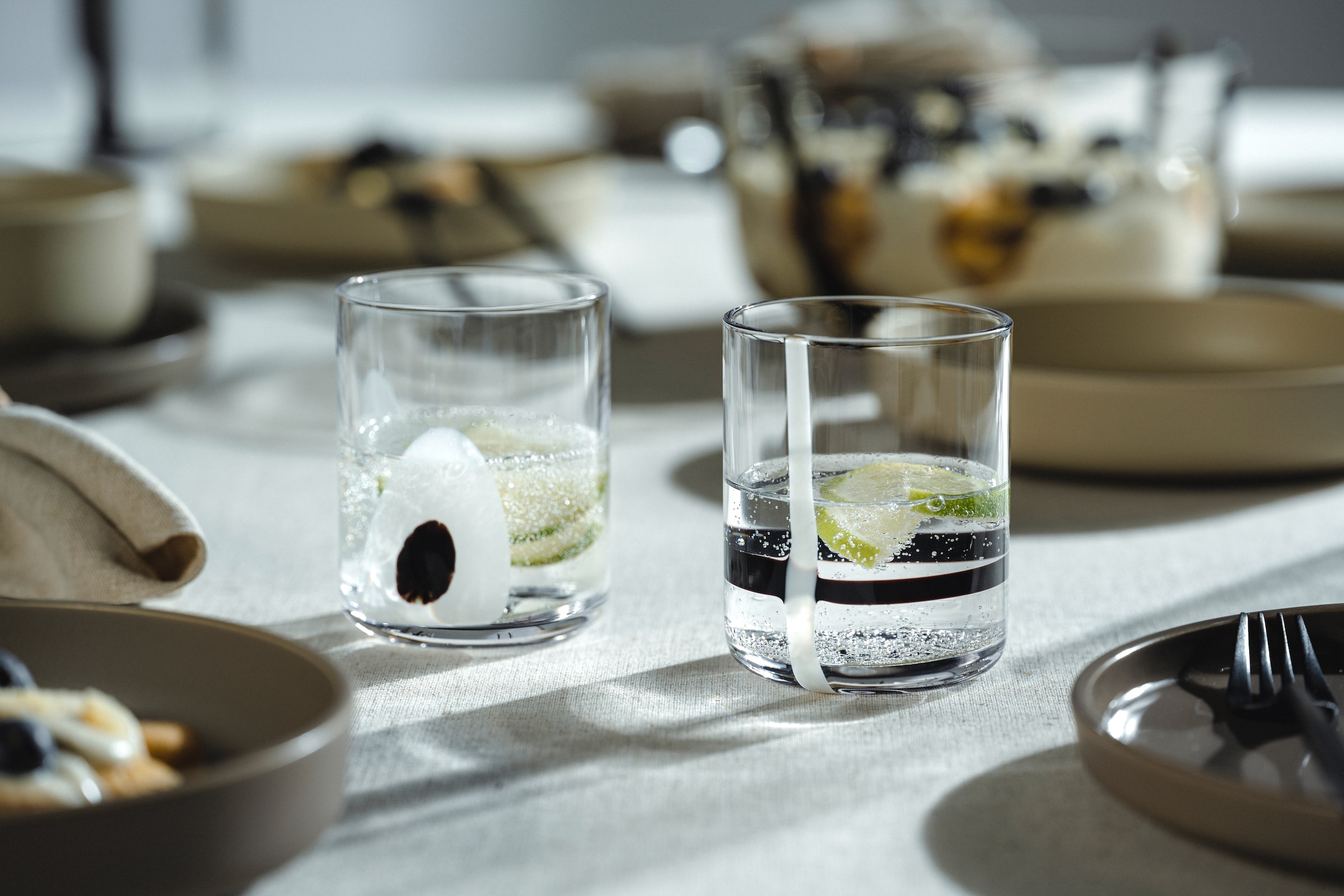 LEONARDO Gläser-Set »Trinkglas BANDA NERA, 300 ml, 2er-Set«, (Set, 2 tlg.), mit weißen und schwarzen Dekor