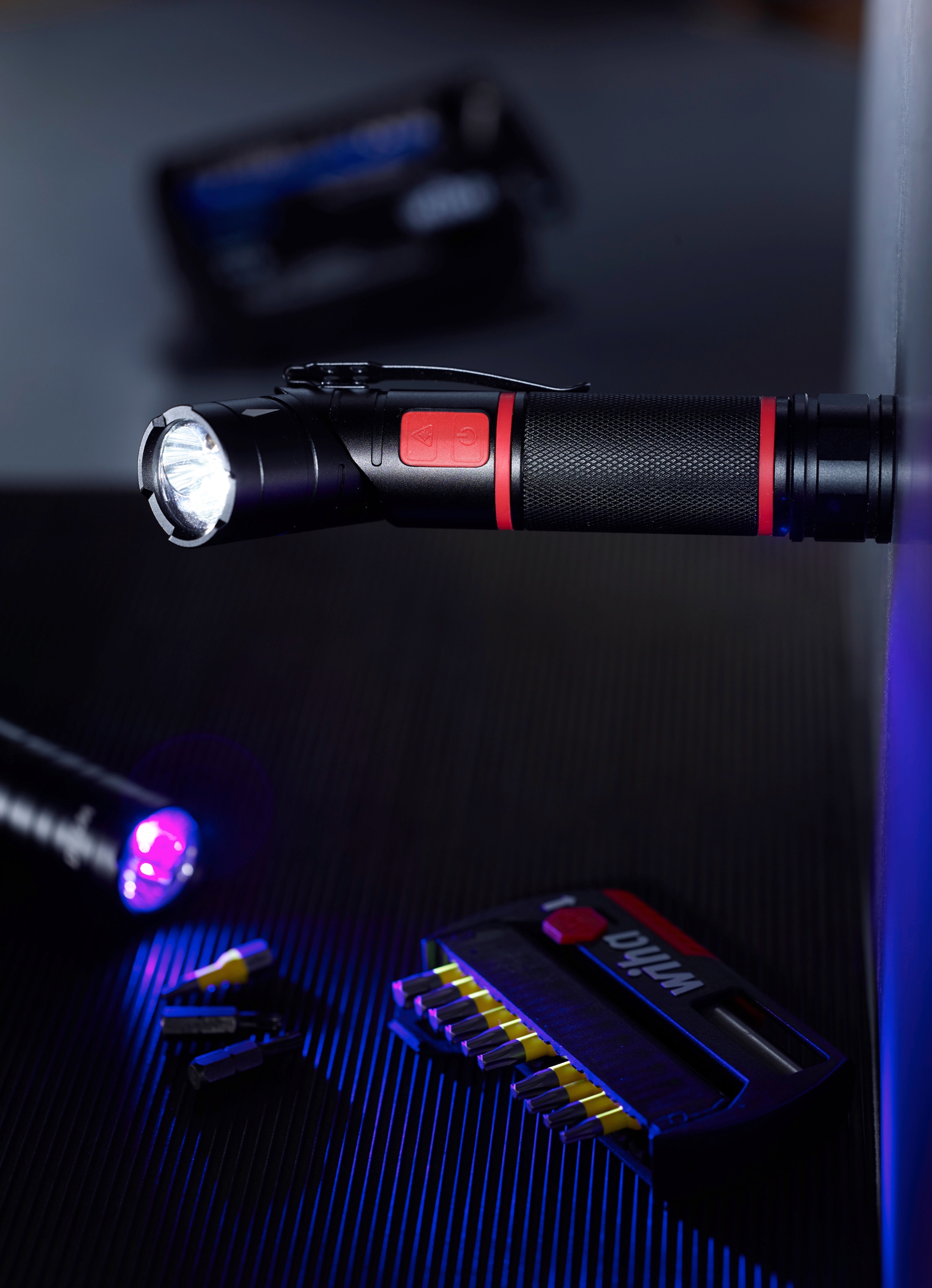 Wiha LED Taschenlampe »41286«, Laser, UV-Licht, schwenkbarer Kopf, 2 Lichtstufen, inkl. Batterien