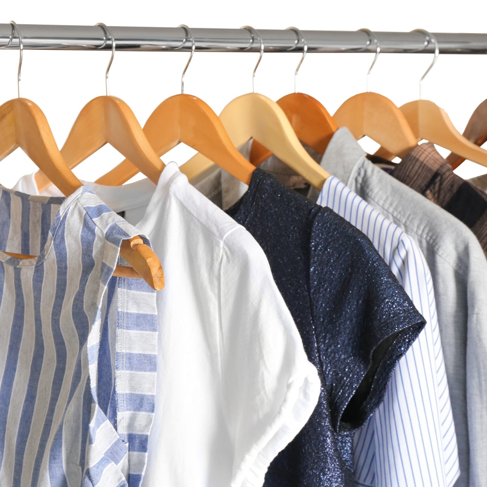KESPER® Kleiderbügel »Formkleiderbügel, 12er Set, FSC«, (Set, 12 tlg.), mit rutschfestem Hosensteg und praktischen Rockkerben