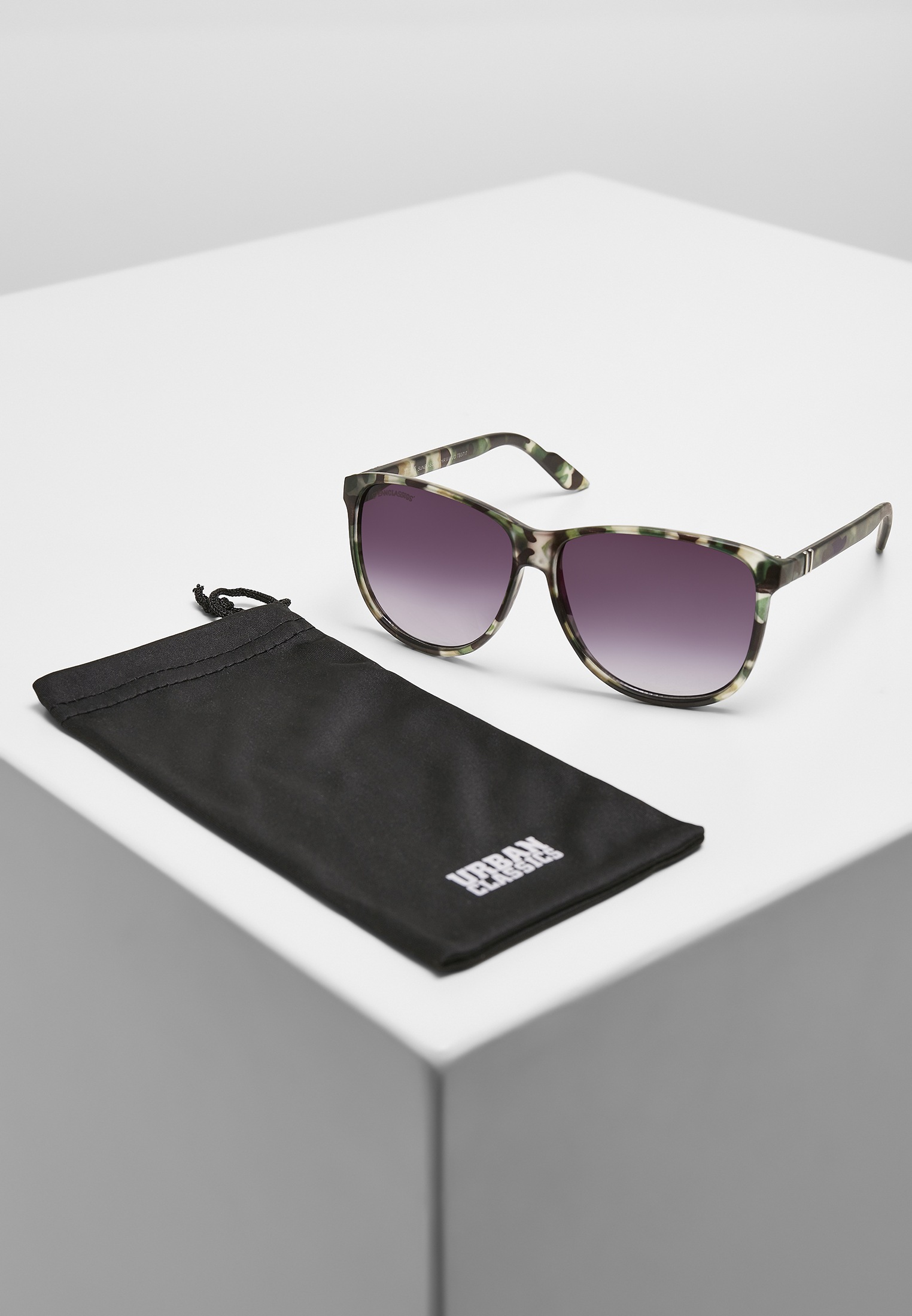 URBAN CLASSICS Sonnenbrille »Urban Classics Unisex Sunglasses Chirwa UC«