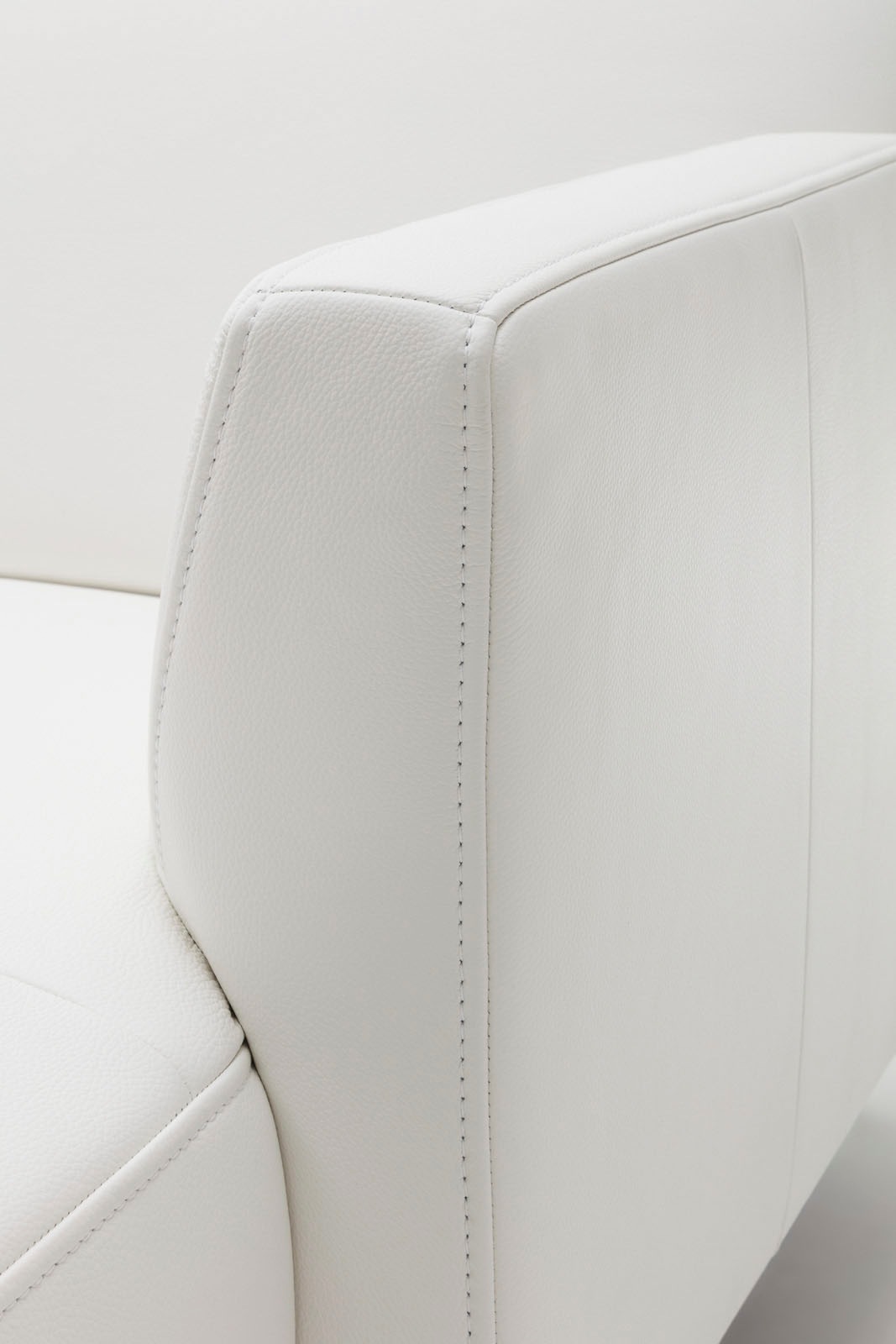 Creation BY ROLF BENZ Ecksofa »CR.446«, in minimalistischer, schwereloser Optik, Breite 296 cm