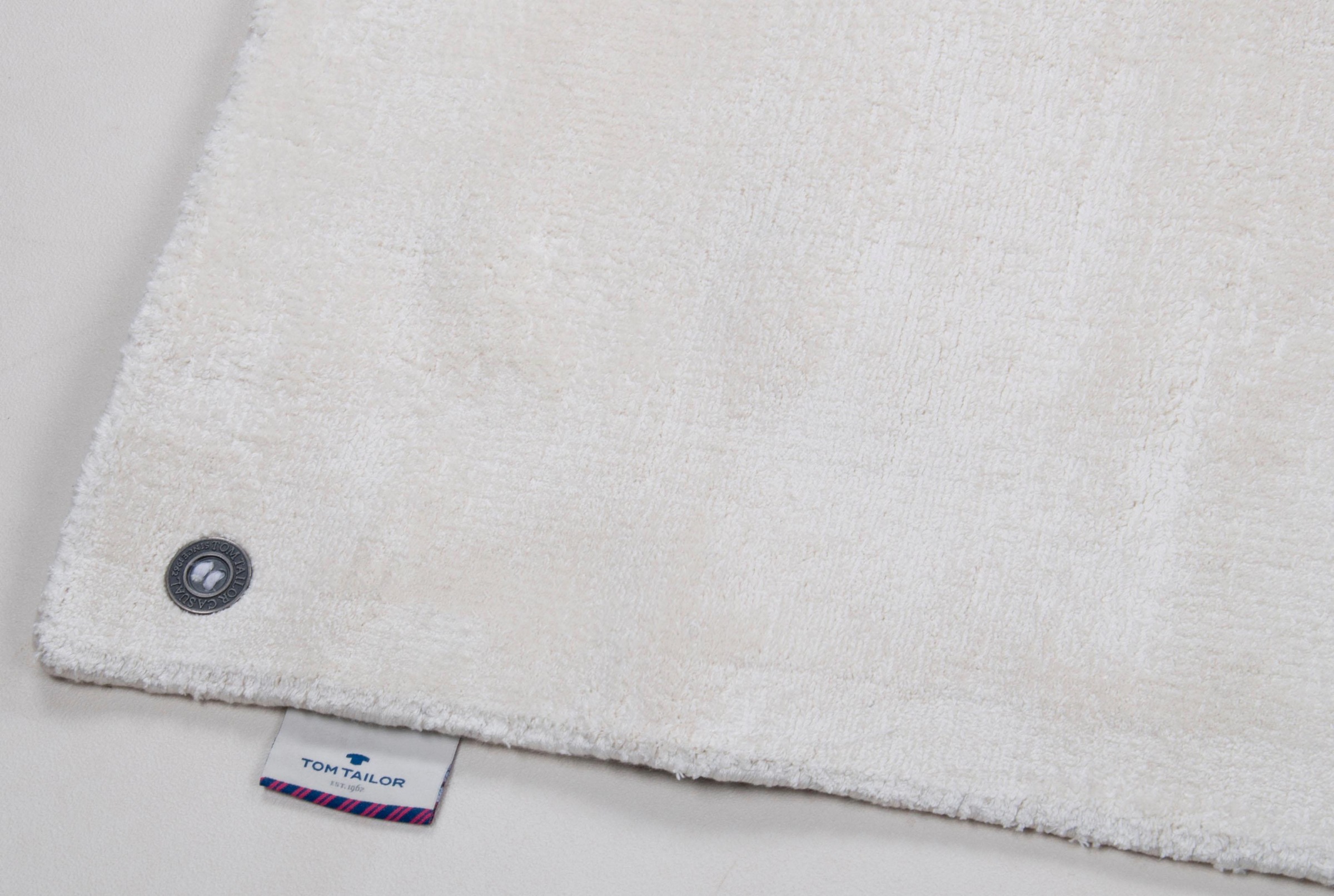 TOM TAILOR HOME Teppich »Shine uni«, rechteckig, 8 mm Höhe, Handweb Teppich, 100% Viskose, handgewebt, mit elegantem Schimmer