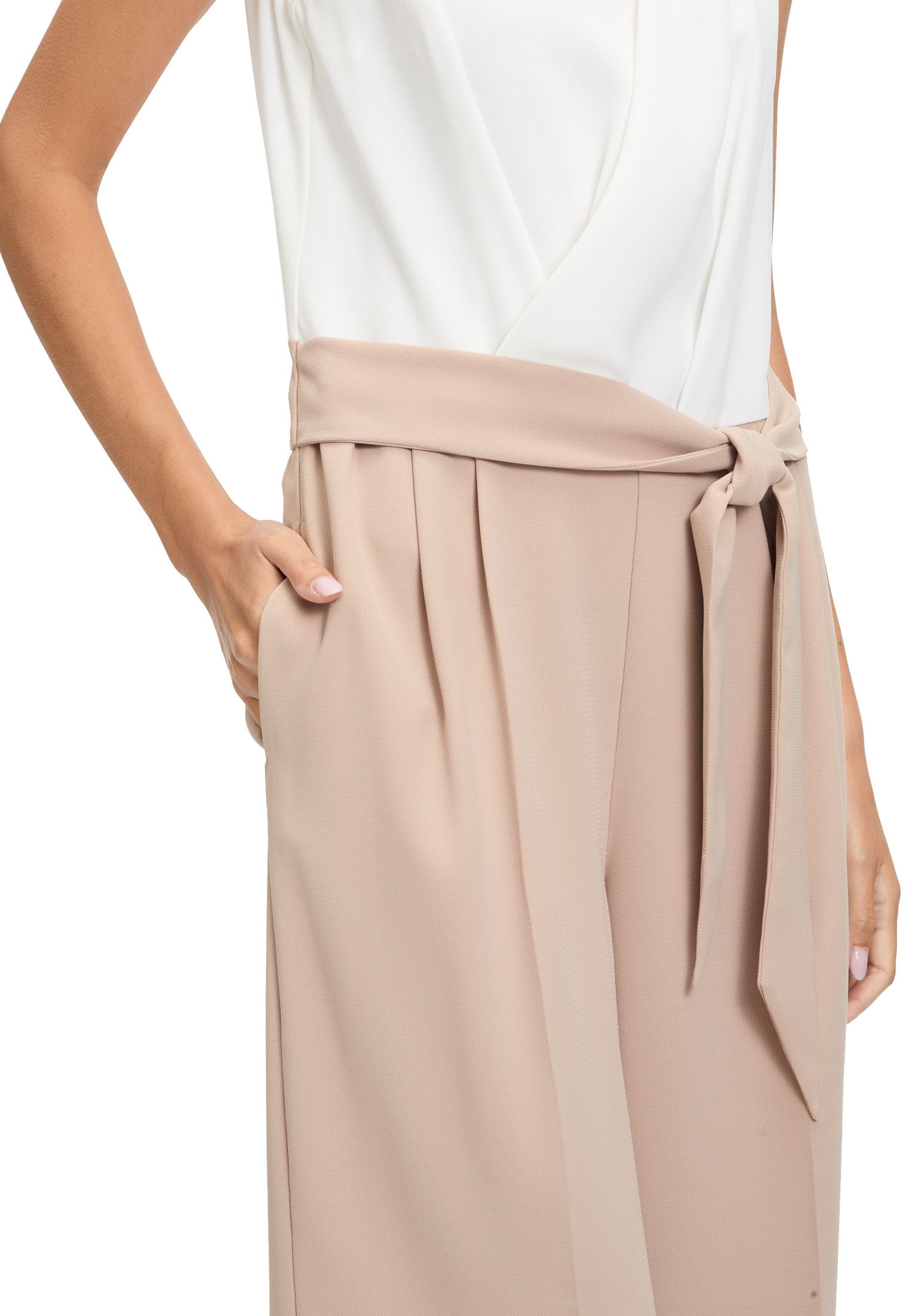 Betty&Co Overall »Betty & Co Jumpsuit ohne Arm«, (1 tlg.), Falten