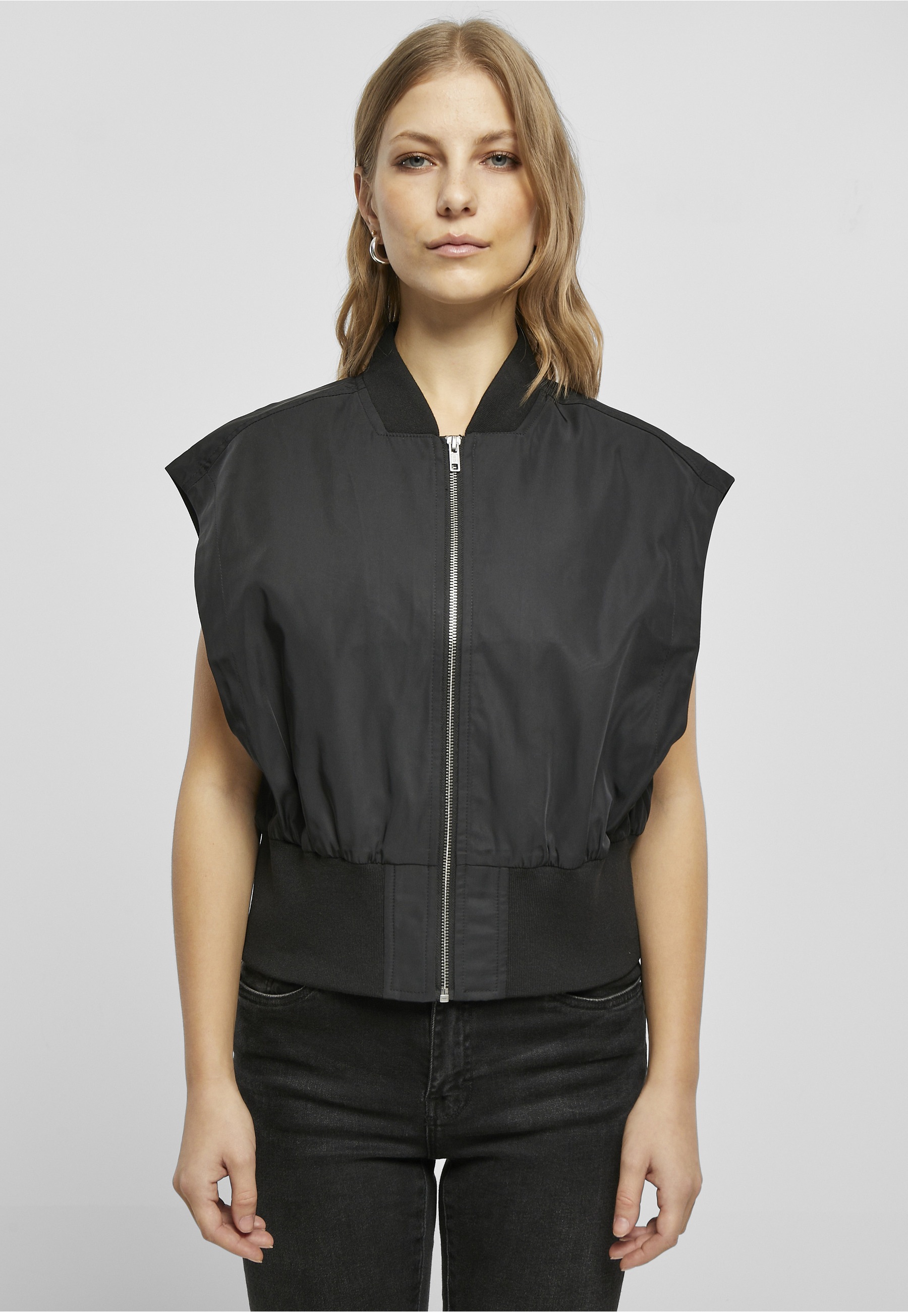 URBAN CLASSICS Steppweste »Urban Classics Damen Ladies Recycled Short Bomber Vest« 1 Stk.