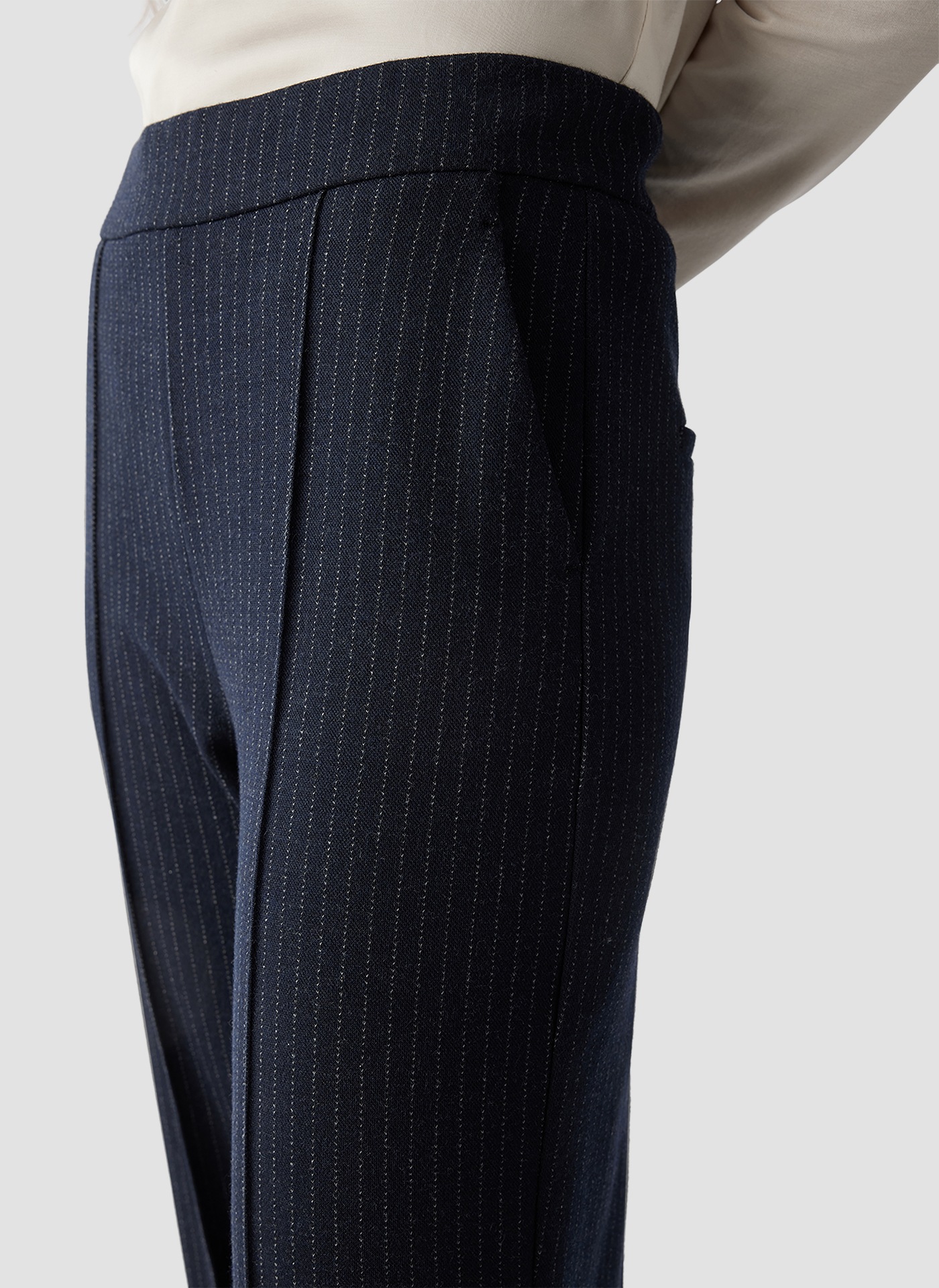 LeComte Jerseyhose »LeComte Dunkelblaue Stoffhose mit Nadelstreifen«