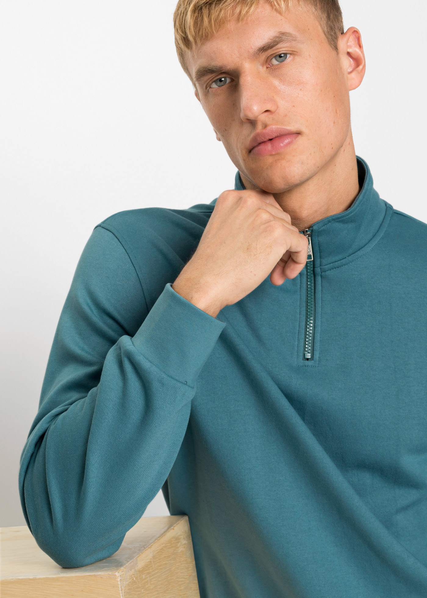 bonprix Sweatshirt »Sweatshirt mit Troyerkragen«, mit Stehkragen mit kurzem Reißverschluss, Regular Fit, unifarben
