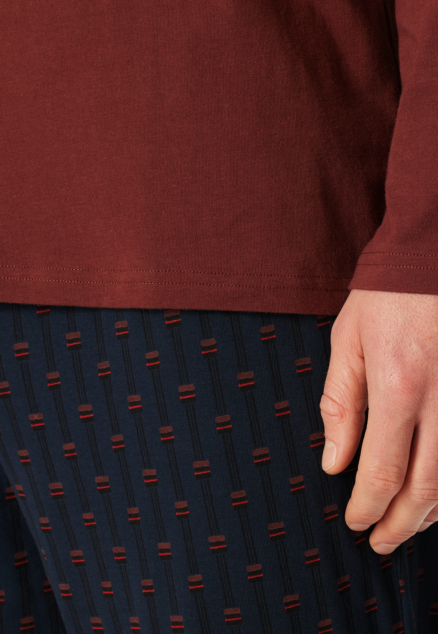 Schiesser Schlafanzug »Casual Essentials« 2 tlg. mit unifarbenem Langarmshirt mit rundem Halsausschnitt