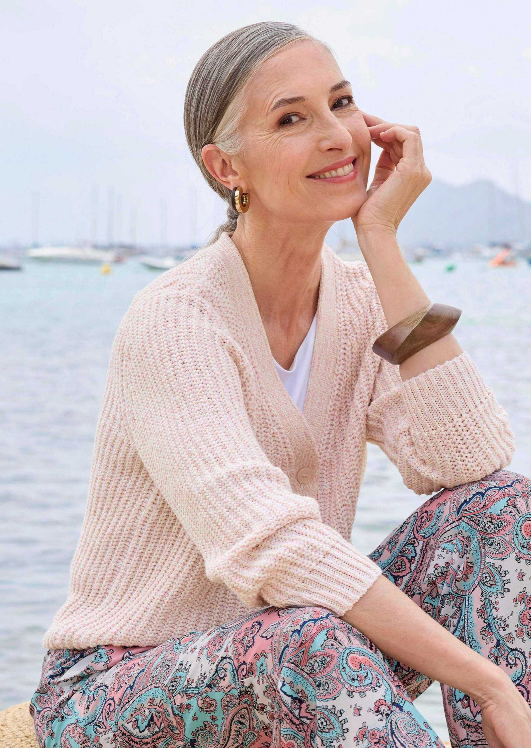 Thumbnail - GOLDNER Strickjacke "Langarm Strickjacke mit V-Ausschnitt" Multicolor-Bändchengarn