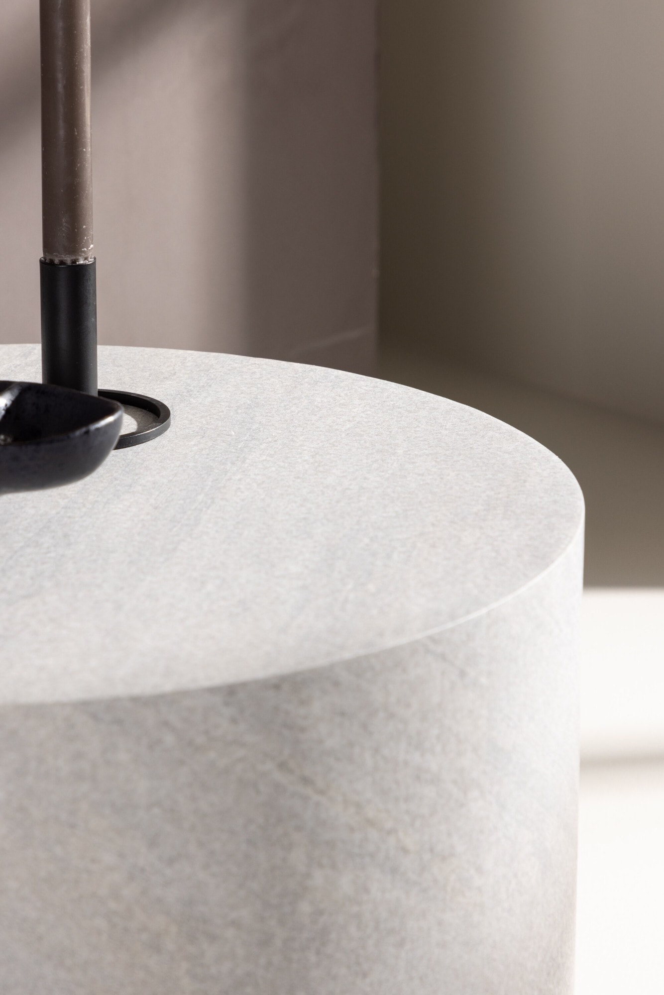 Venture Home Couchtisch »York, runder Couchtisch in moderner Betonoptik, Ø 50 cm« Sofatisch, MDF, rund, kompakt, industriell, modern