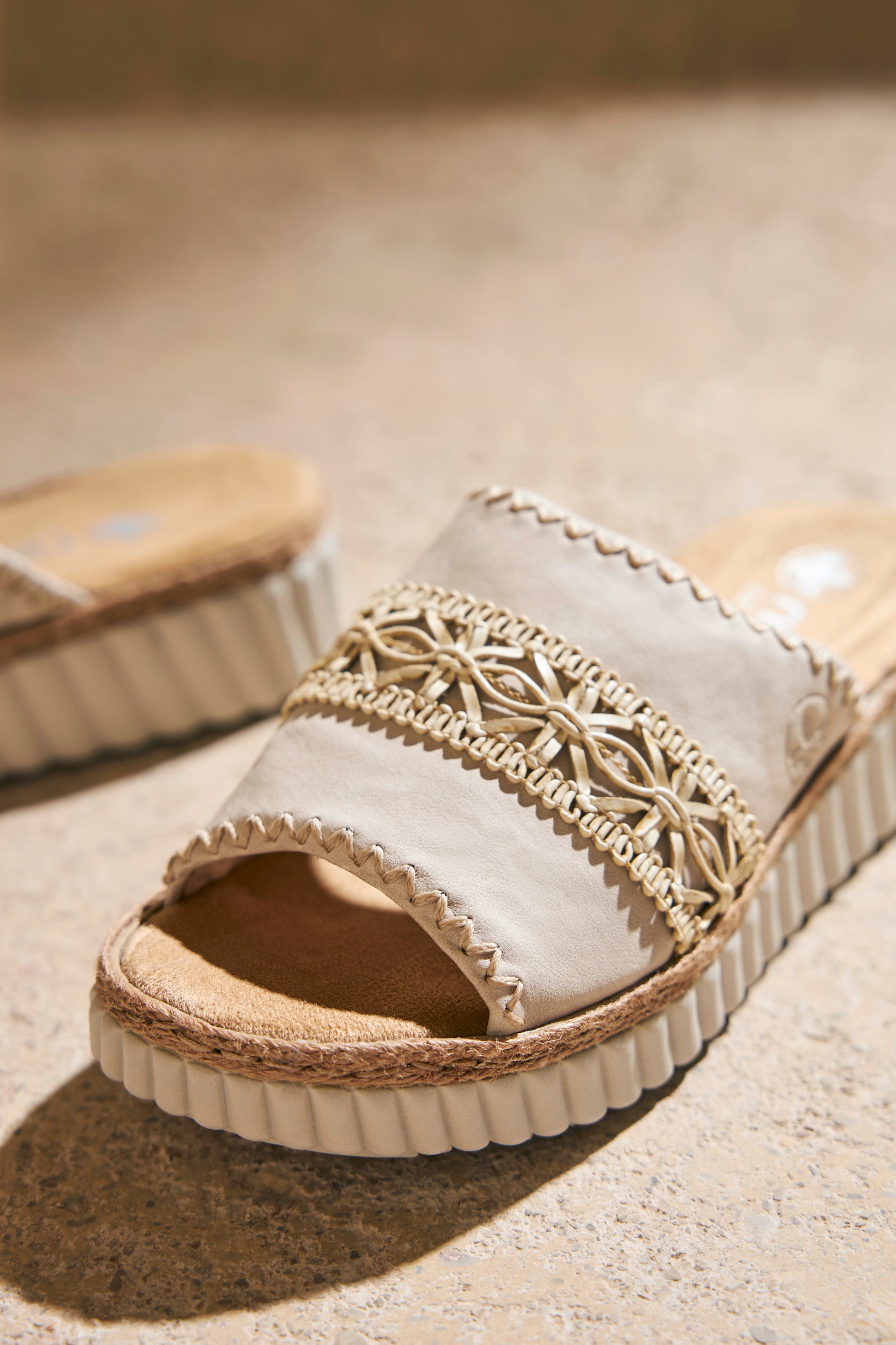 Rieker Pantolette, Sommerschuh, Strandschuh, Urlaubschuh, Hausschuh mit softer Innensohle