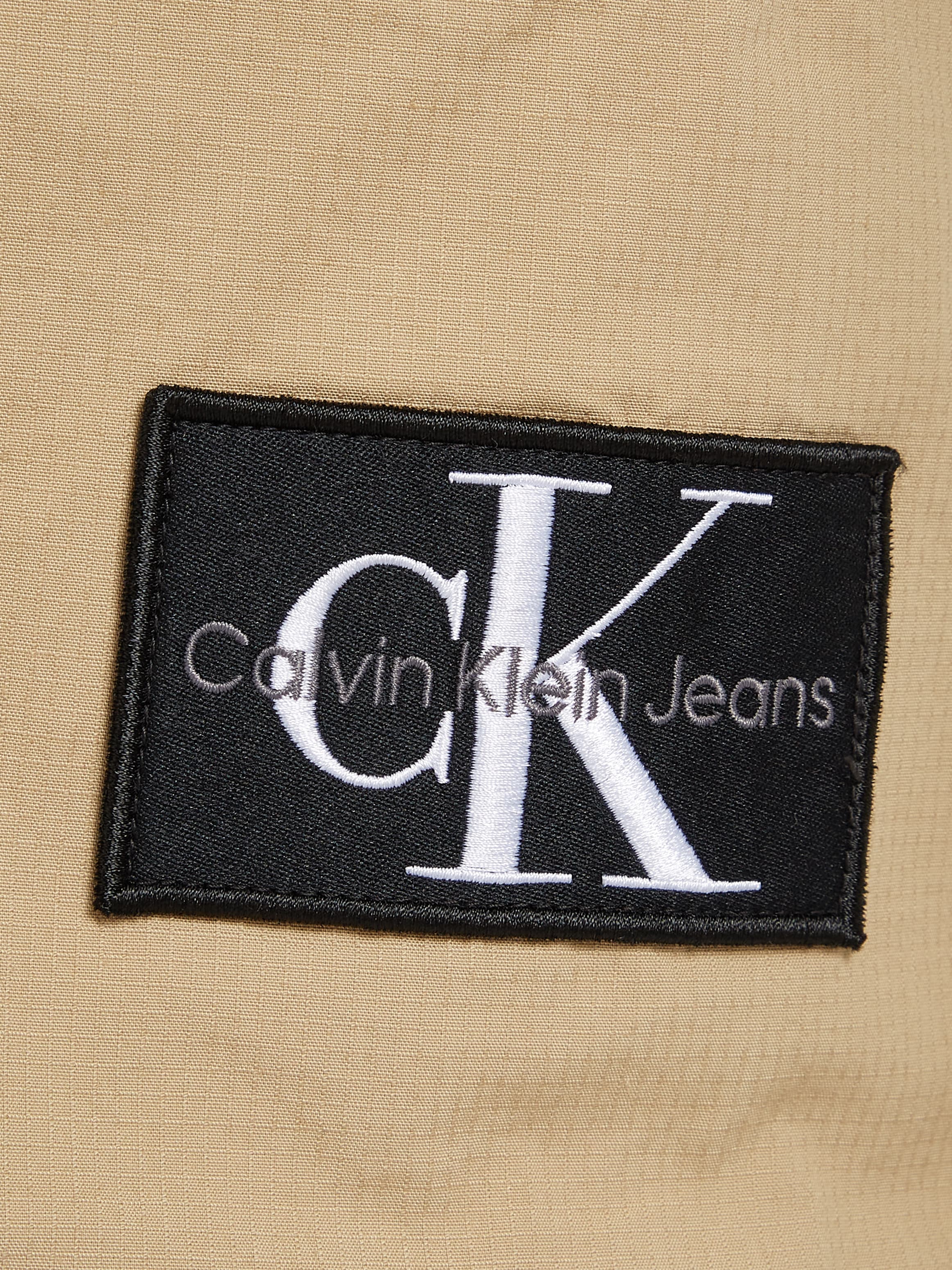Calvin Klein Jeans Cargoshorts »CARGO SHORT«, mit Logopatch