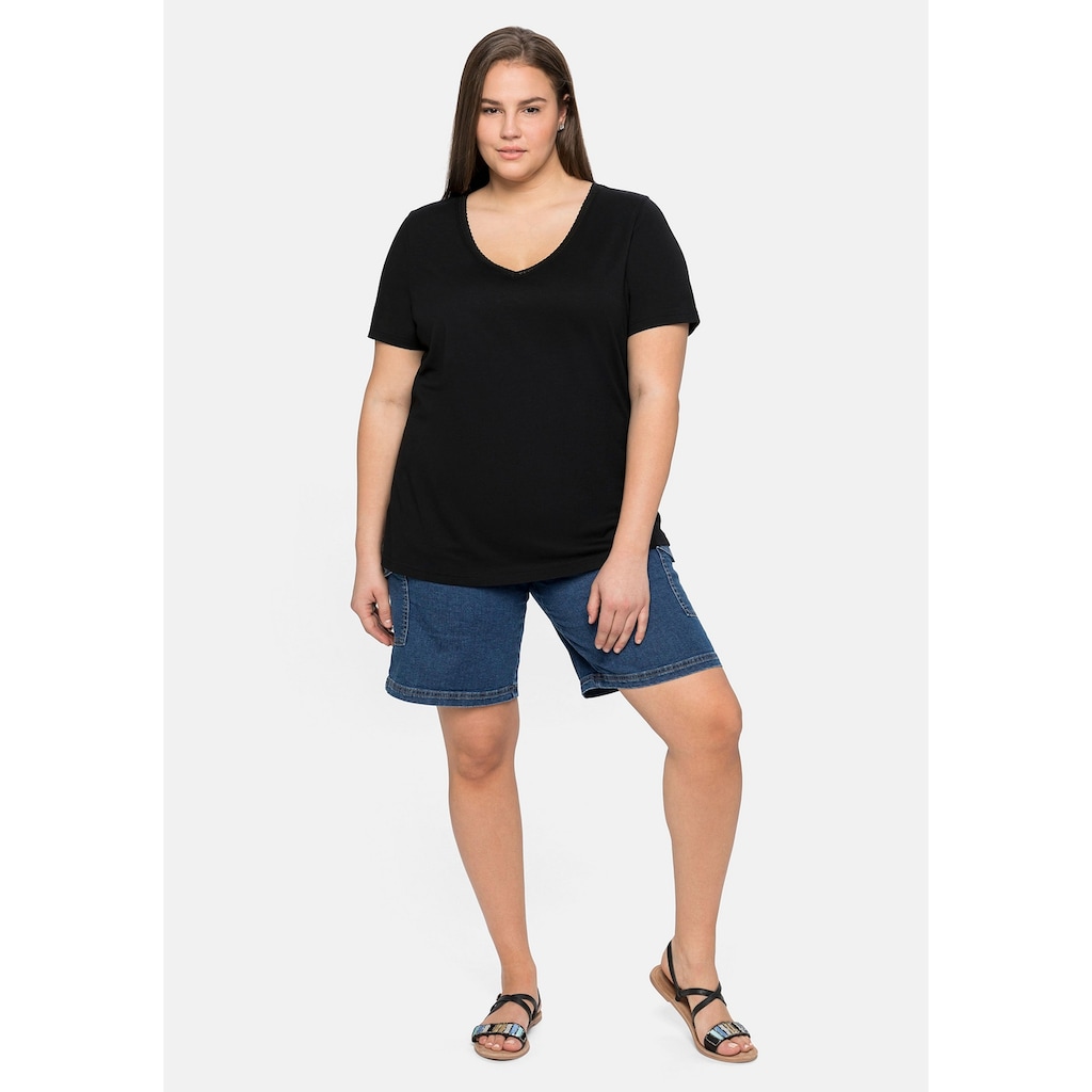 Damenmode Shirts & Sweatshirts Sheego T-Shirt »Shirt«, mit dezenter Spitze am V-Ausschnitt schwarz