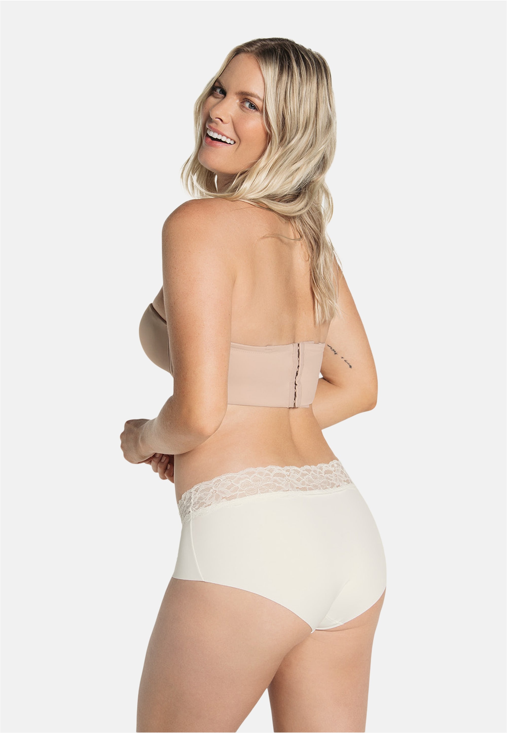 LEONISA Panty, mit floralem Spitzenbesatz
