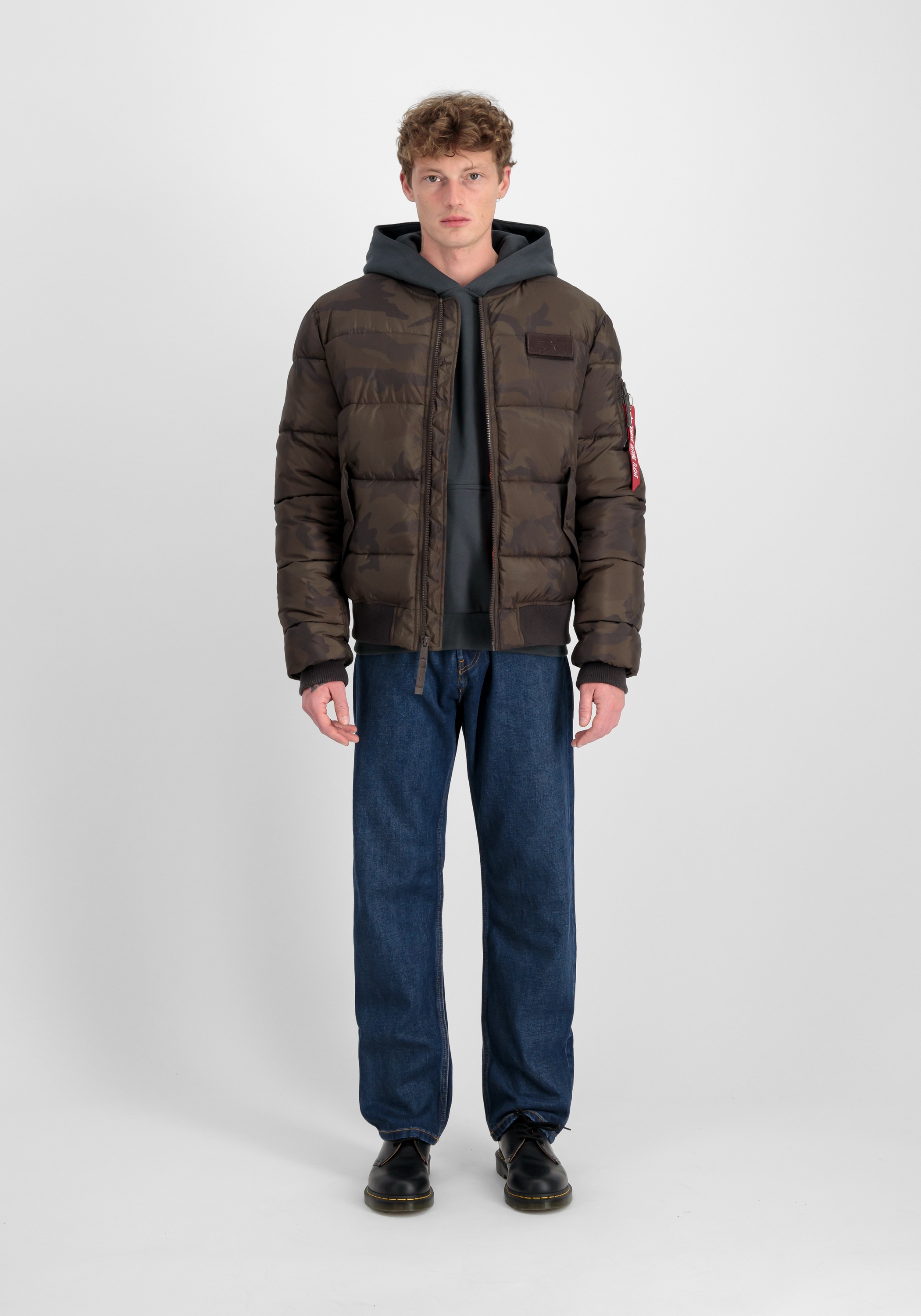 Thumbnail - Alpha Industries Bomberjacke "MA-1 Puffer Bomber Camo"