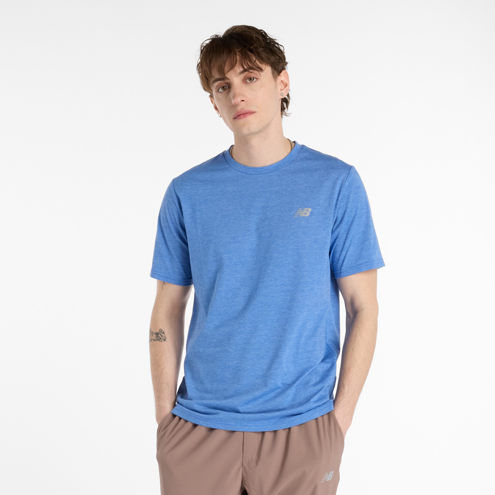 New Balance T-Shirt "Sport Essentials Heathertech T-Shirt" sportliches T-Shirt, für Laufaktivitäten, aus Polyester und Baumwolle
