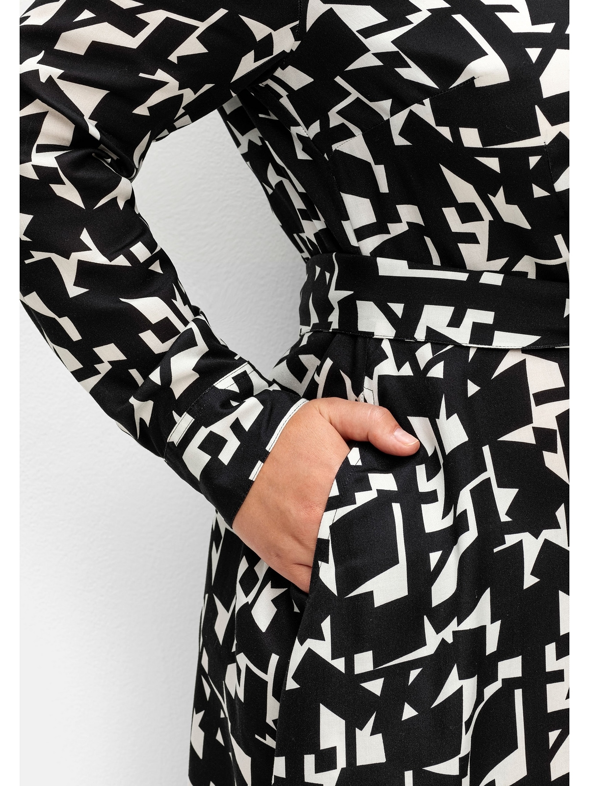 Sheego Blusenkleid »Große Größen«, mit grafischem Alloverprint für kaufen |  BAUR
