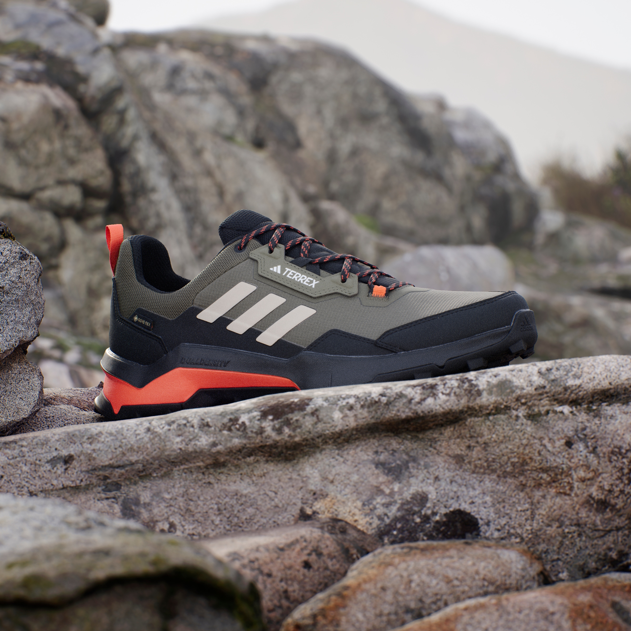 adidas TERREX Wanderschuh »TERREX AX4 GORE-TEX«, wasserdicht