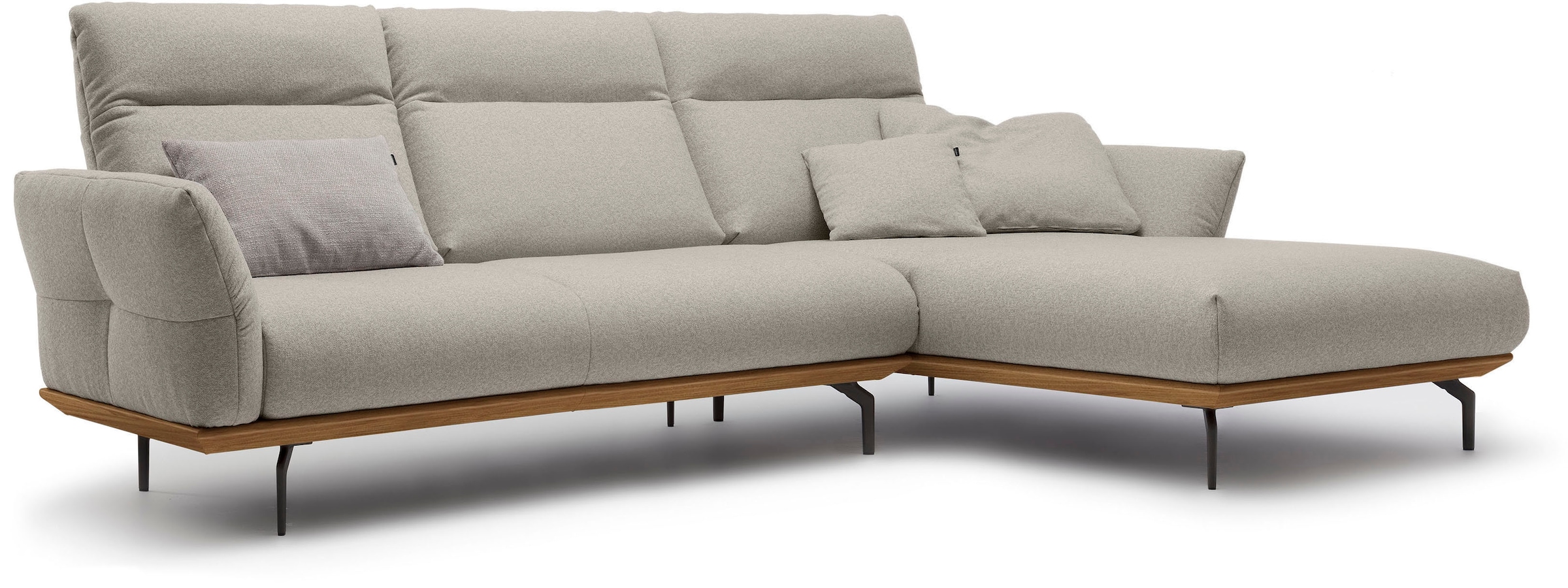 Creation BY ROLF BENZ Ecksofa »CR.460«, Sockel in Nussbaum, Winkelfüße in Umbragrau, Breite 298 cm