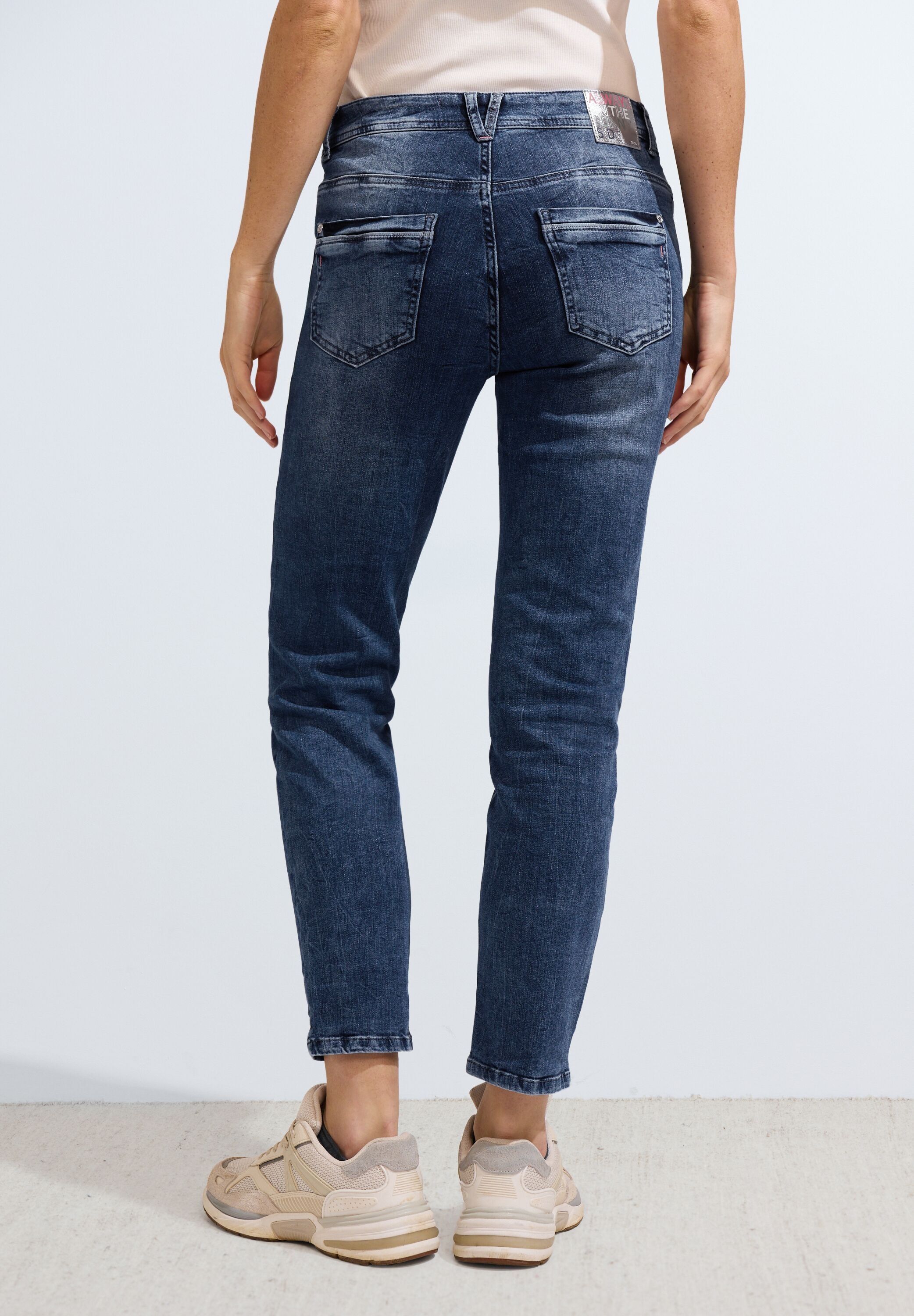 Gerade Jeans, Middle Waist