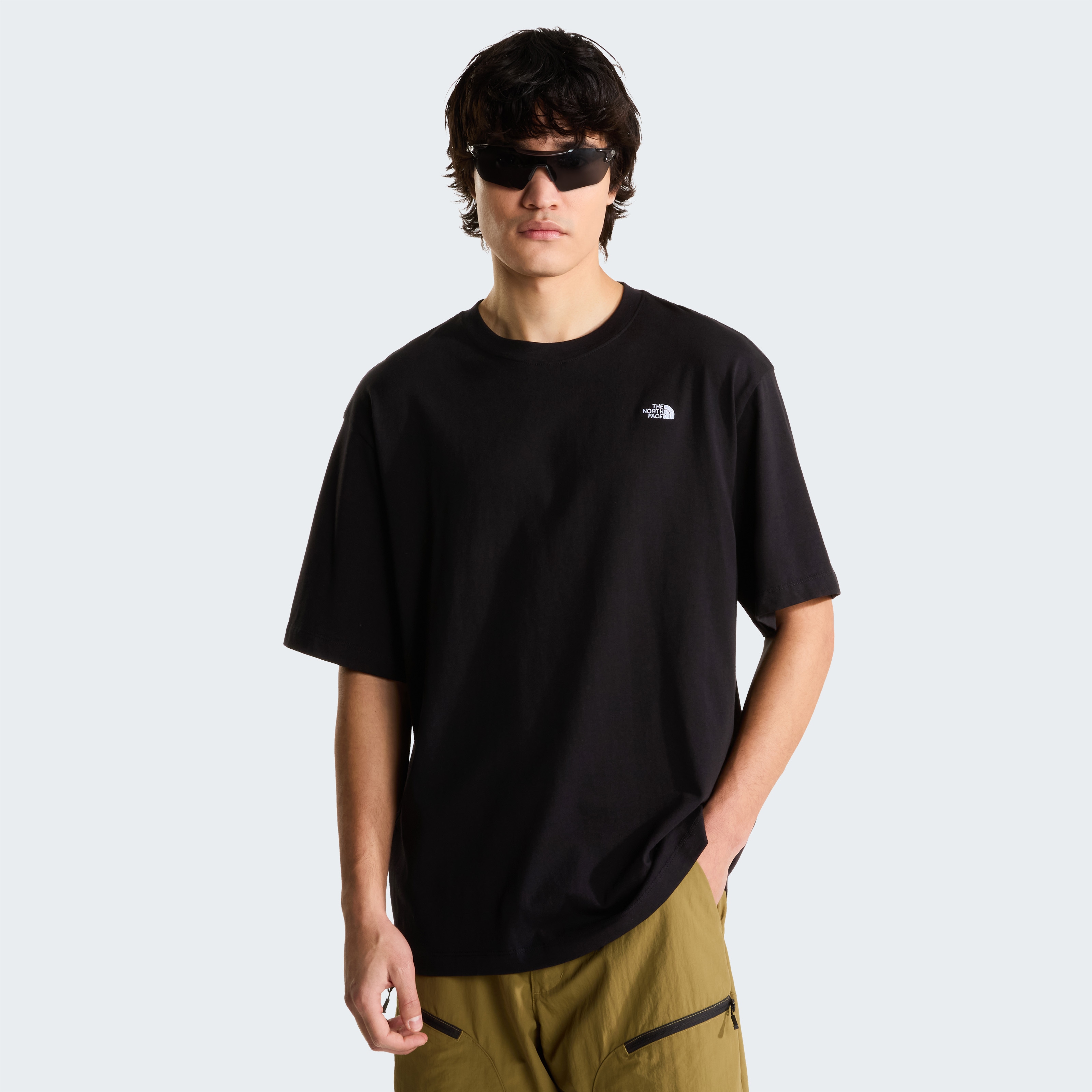 The North Face 1100000002199 "M TNF ESSENTIAL SIMPLE DOME OS SS TEE" Kurzarmdesign, mit Rundhalsausschnitt, gerader Abschluss