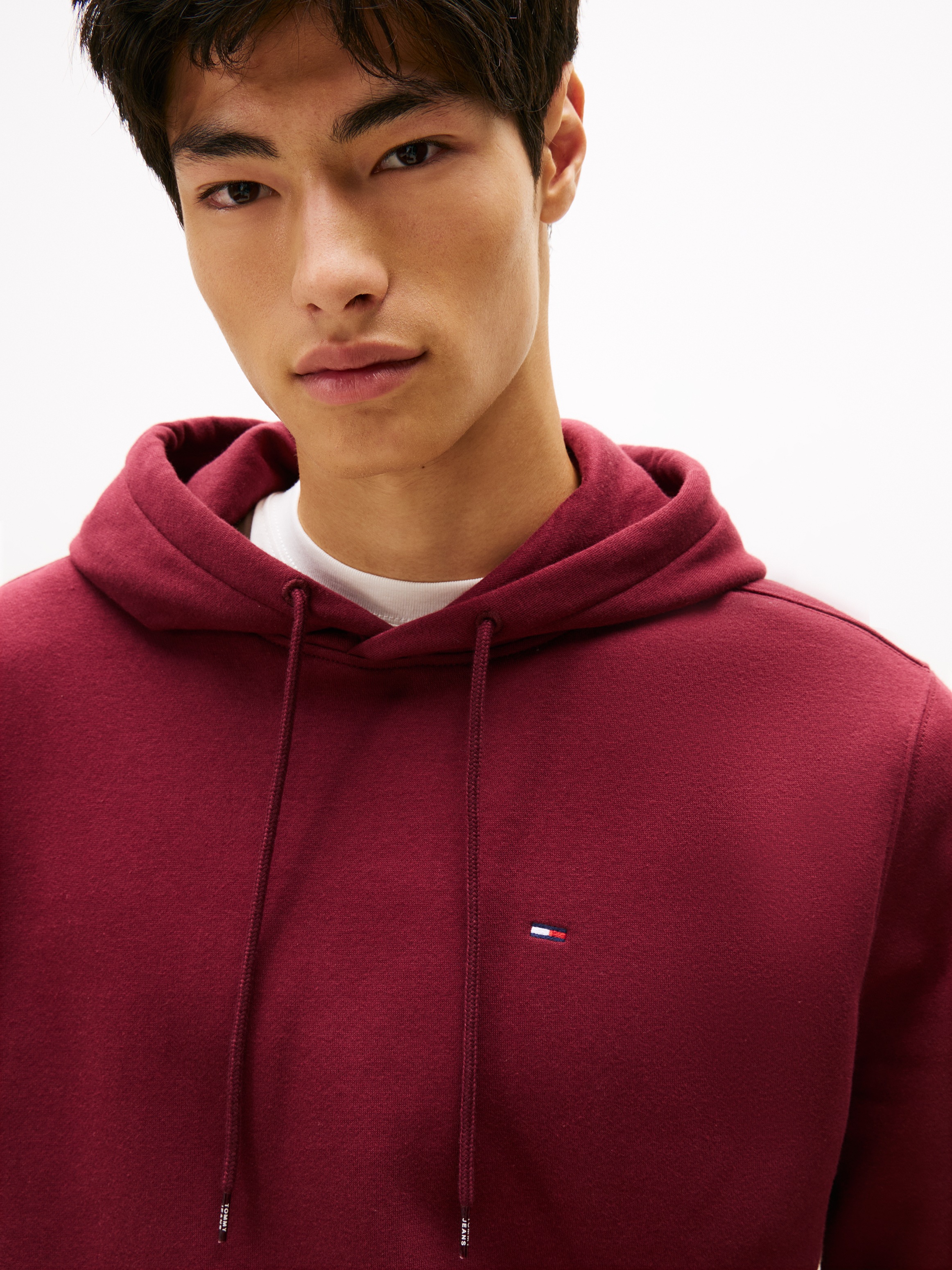 Tommy Jeans Sweatshirt "TJM REG S FLAG HOODIE", mit bestickten Markenlogo a günstig online kaufen