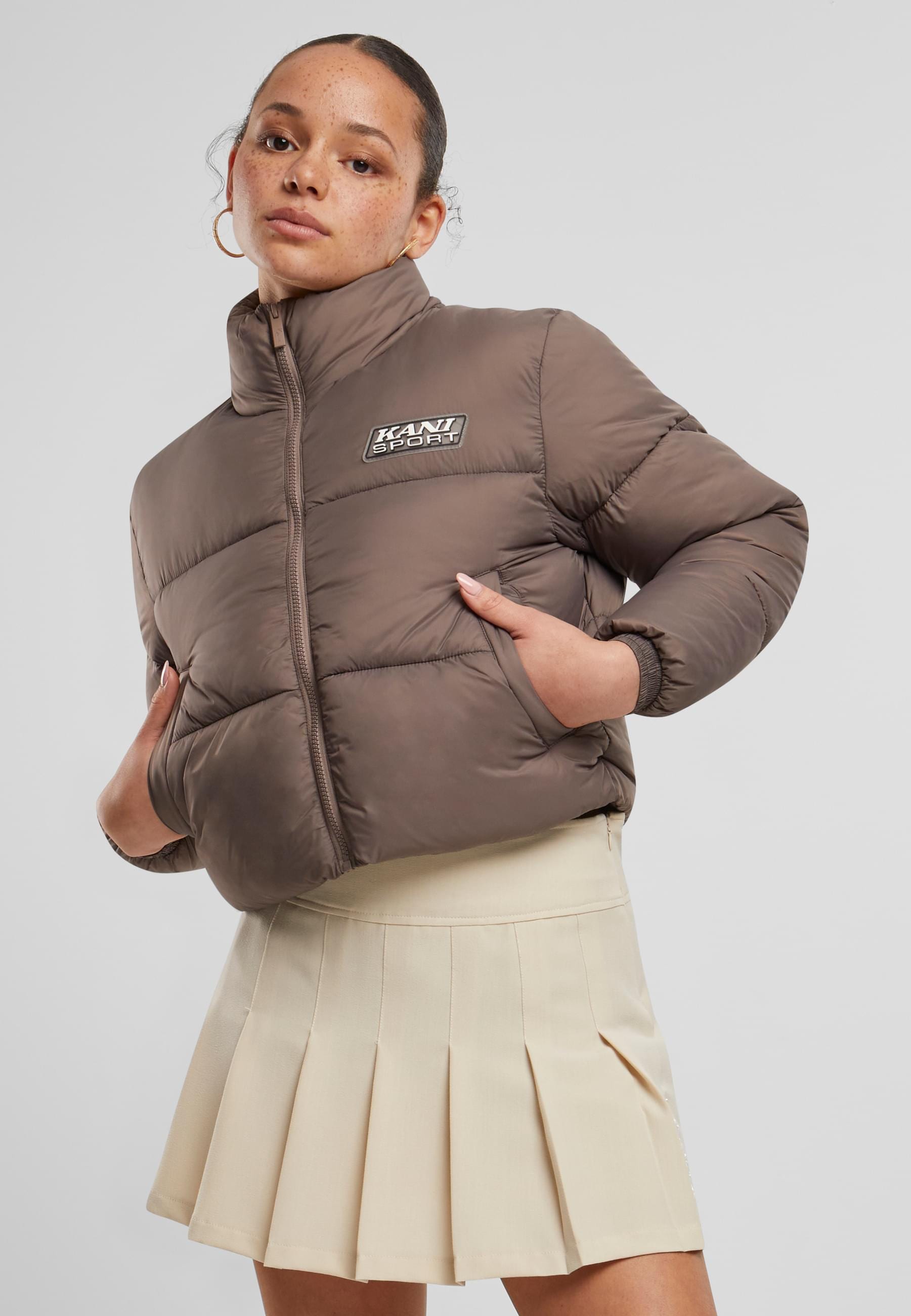 Karl Kani Winterjacke »Karl Kani Karl Kani Sport Patch Crop Puffer Jacket«, (1 St.), ohne Kapuze