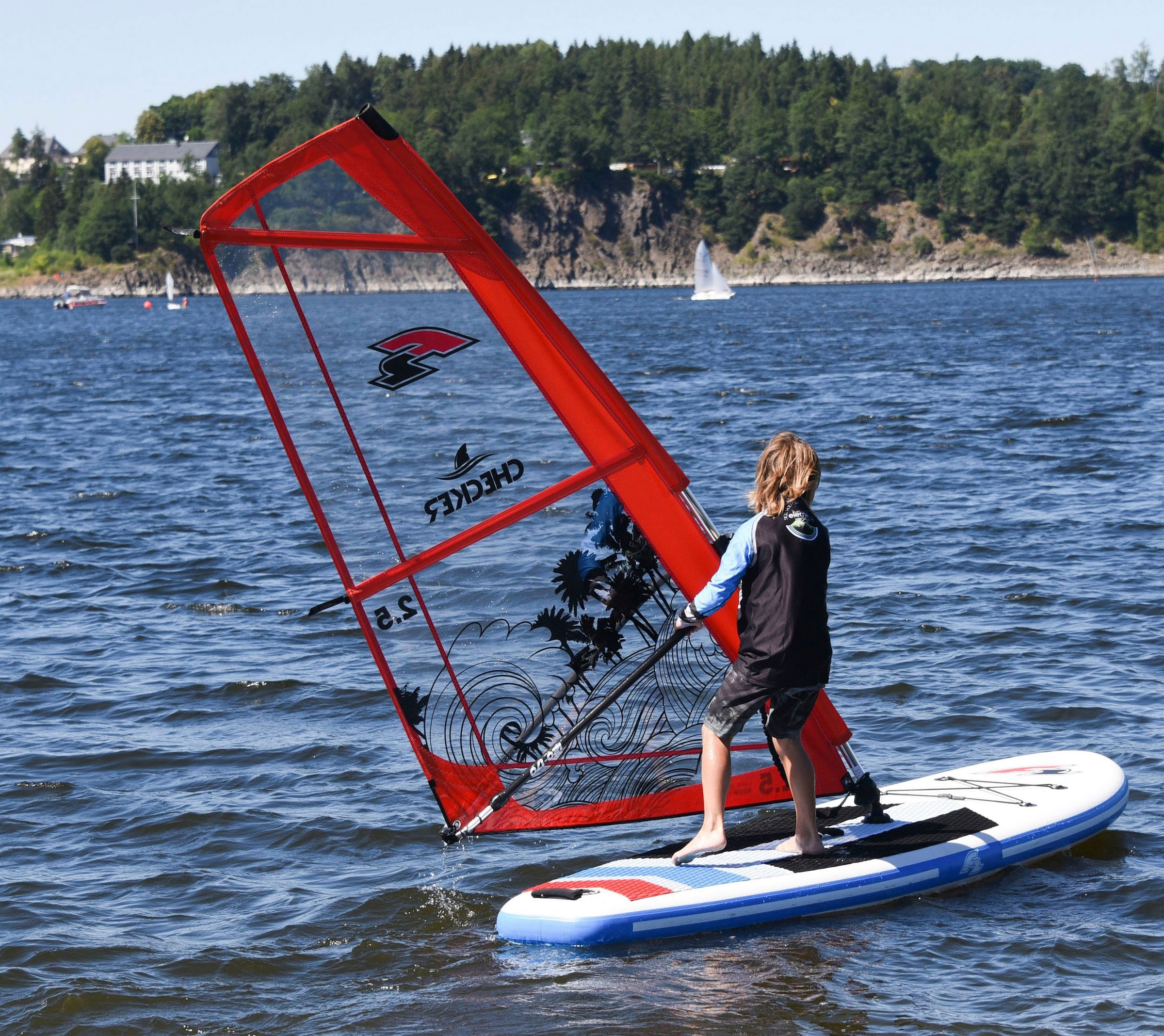 F2 Windsurfboard »Ride WS 10,5 Set mit Checker Rigg 4,5m²«, (Set, 15 tlg., mit Paddel, Pumpe, Transportrucksack und Segel)