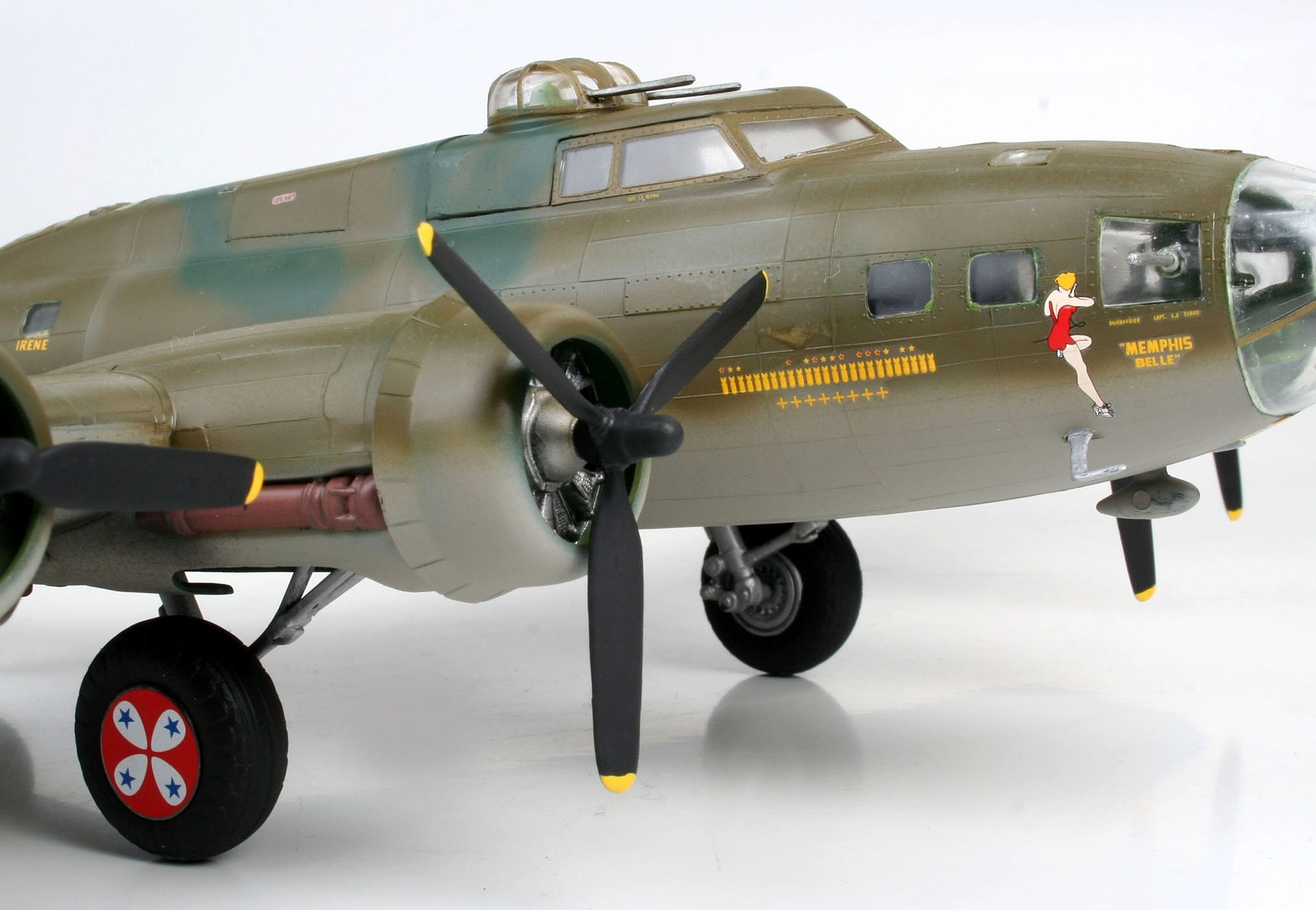 Revell® Modellbausatz »B-17F Memphis Belle«, 1:48, Made in Europe